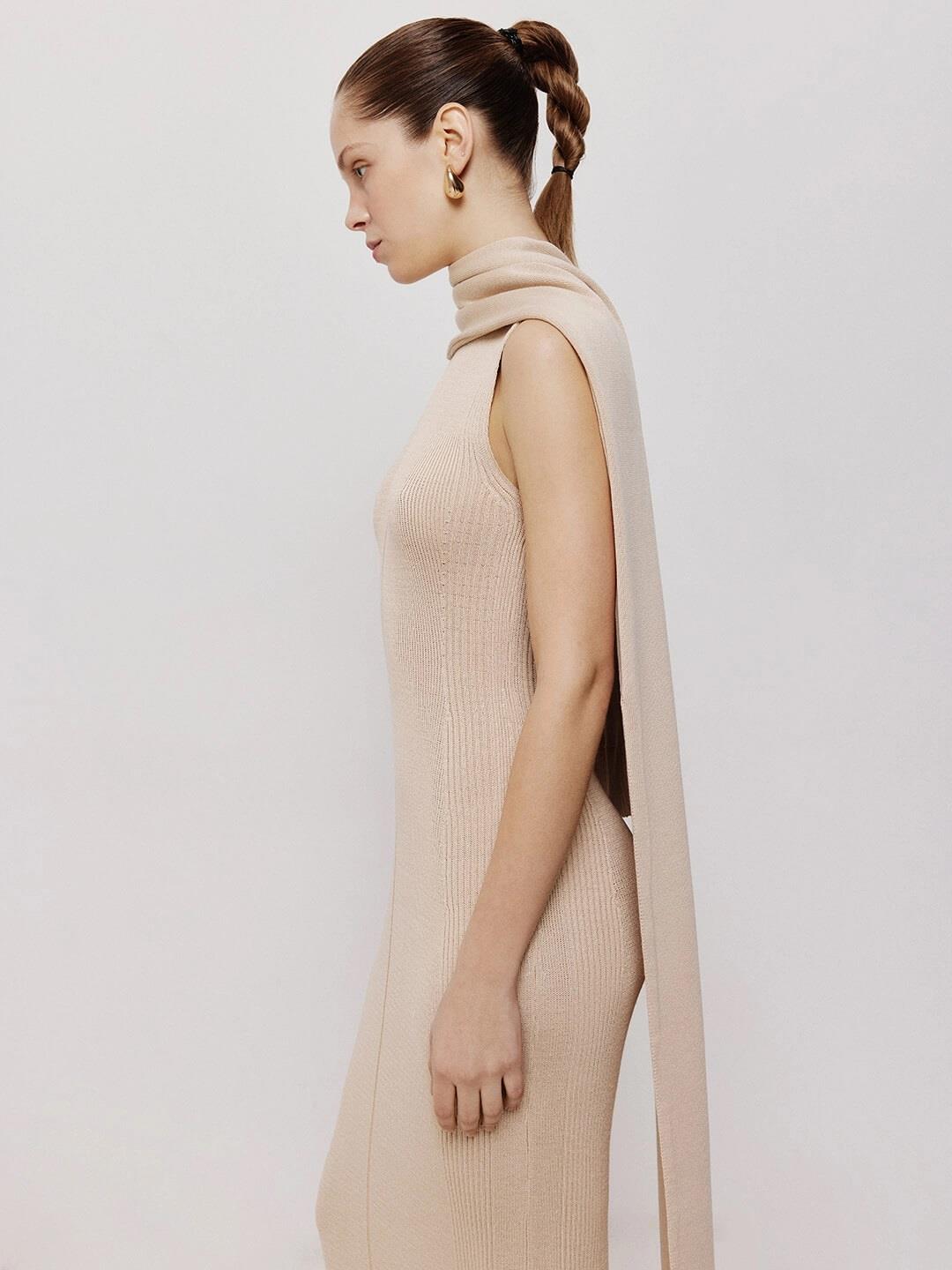 A set of a midi dress with sleeves transformers Duet cream