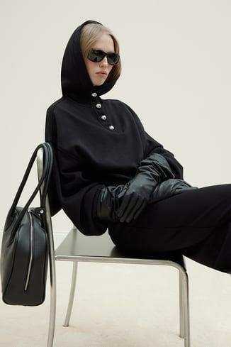 Siyah Gala Düğmeli Oversize Sweatshirt