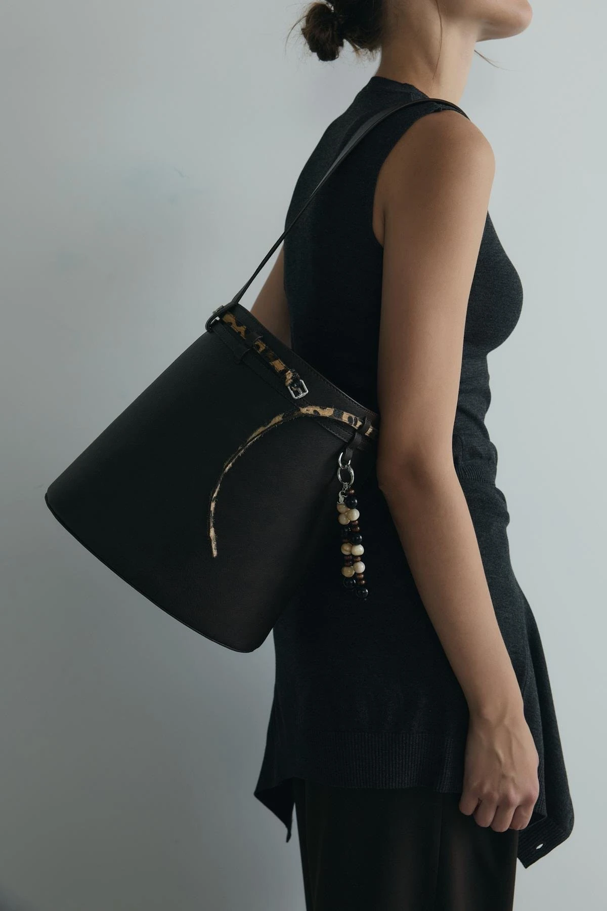 Lora Kemerli Deri Çanta