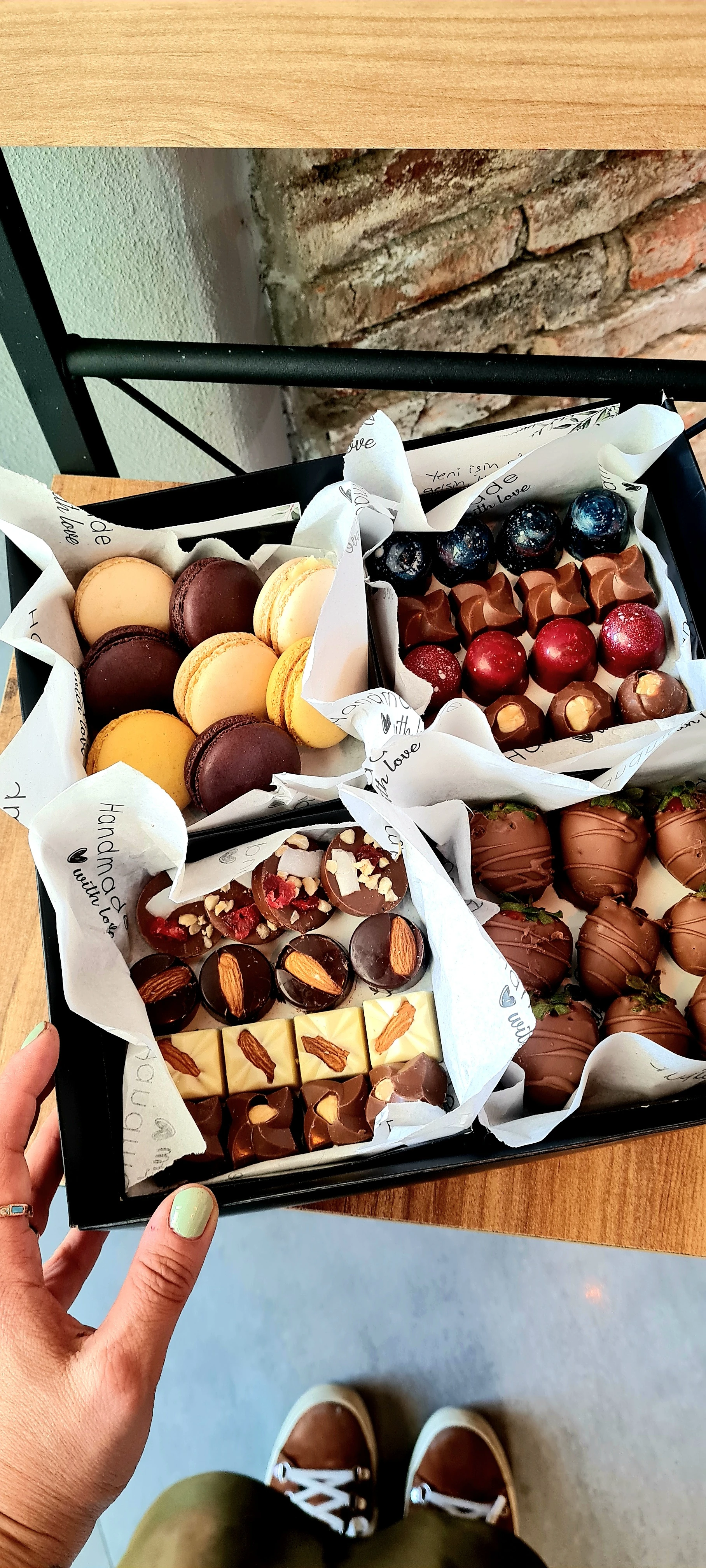 Maxi Tatlı Atıştırmalık  Aranjman Kutu No 6