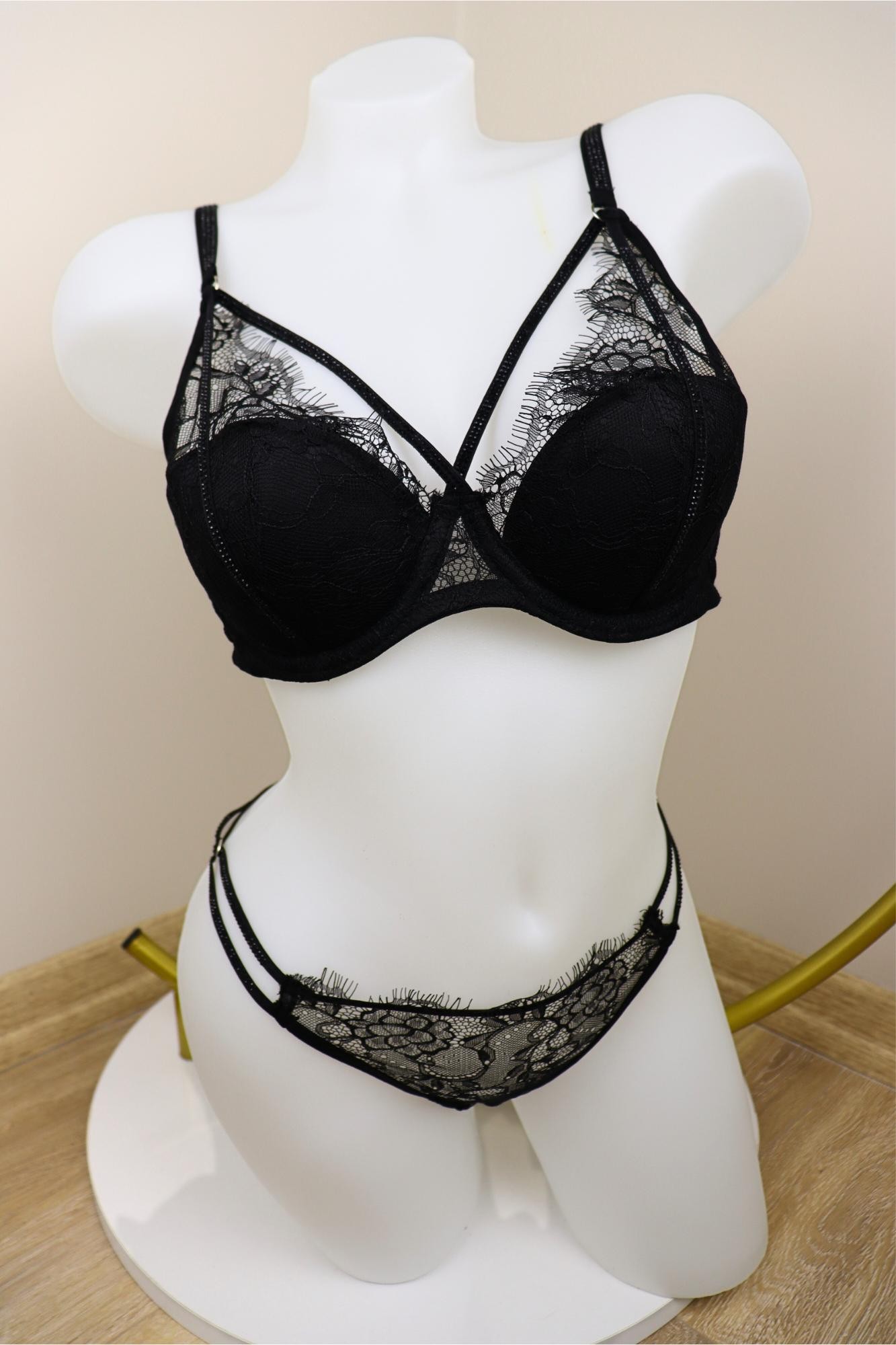 DHANTEL WHISPER BRA SET-BLACK