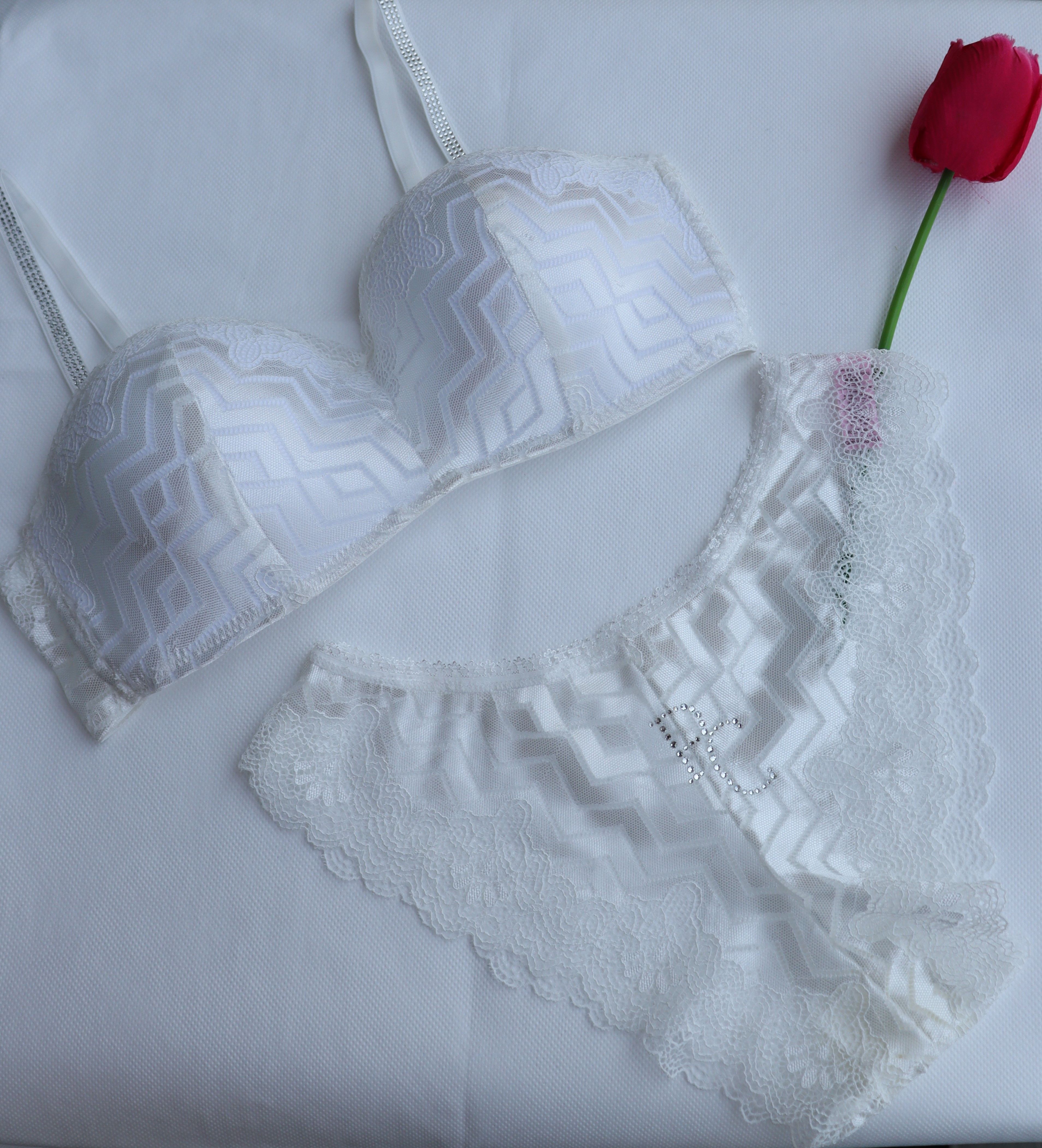 DHANTEL SATIN BRA SET-WHITE