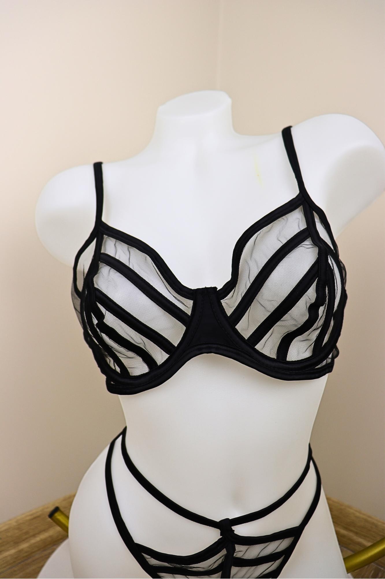 DHANTEL LUXE BRA SET-BLACK