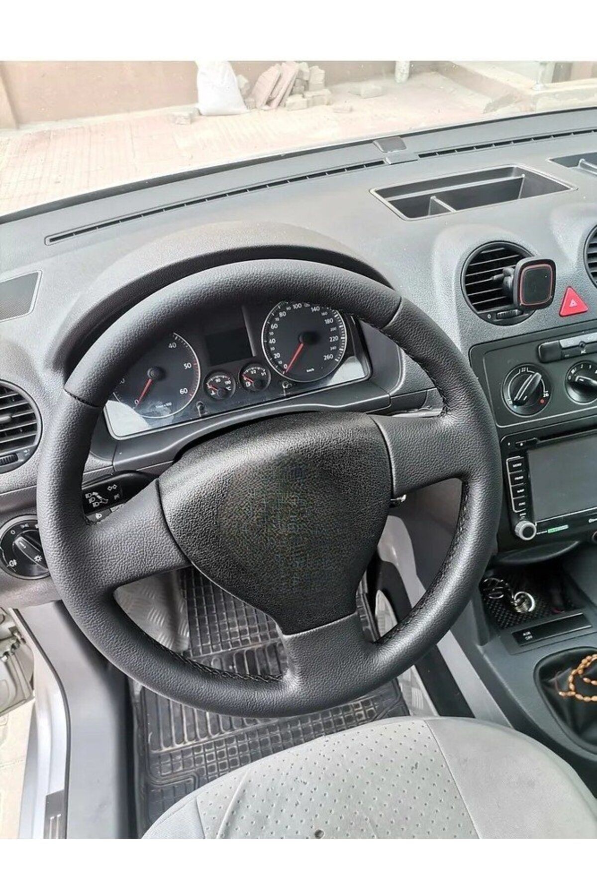 Volswagen Caddy - Polo Araca Özel Direksiyon Kııfı (düz Siyah Deri Model)