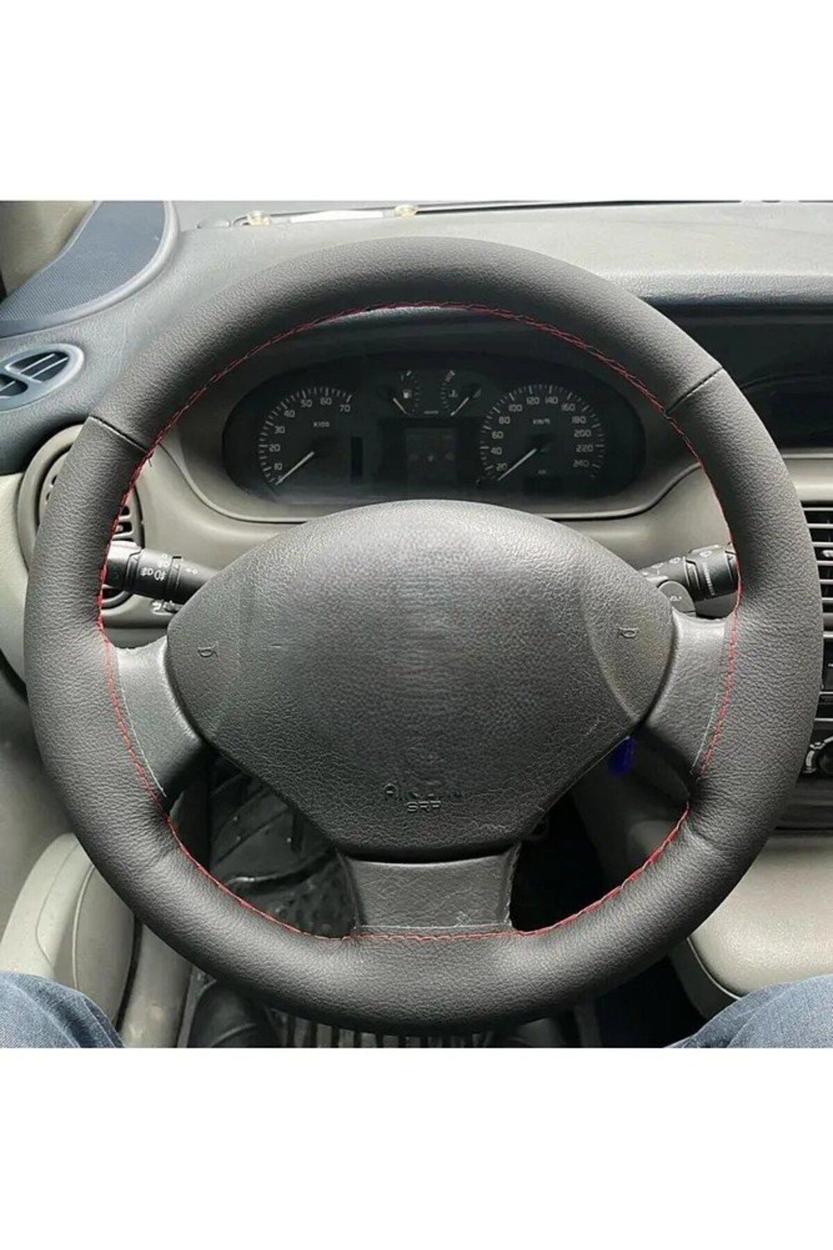 RENAULT MEGANE 1 ÜNİVERSAL UYUMLU DİKMELİ DİREKSİYON KILIFI (DÜZ SİYAH KIRMIZI İPLİ)açıklamayı okuy