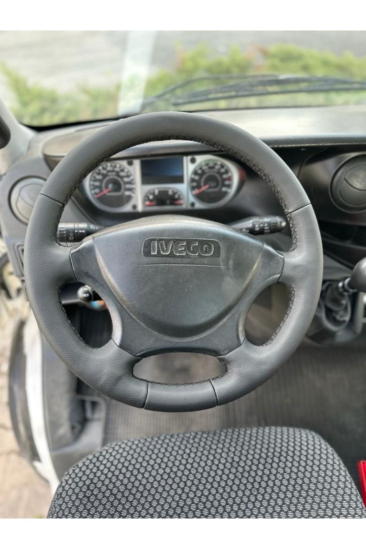 Iveco Dailly Araca Özel Direksiyon Kılıfı Ithal Düz (torpido Desen) Deri Model