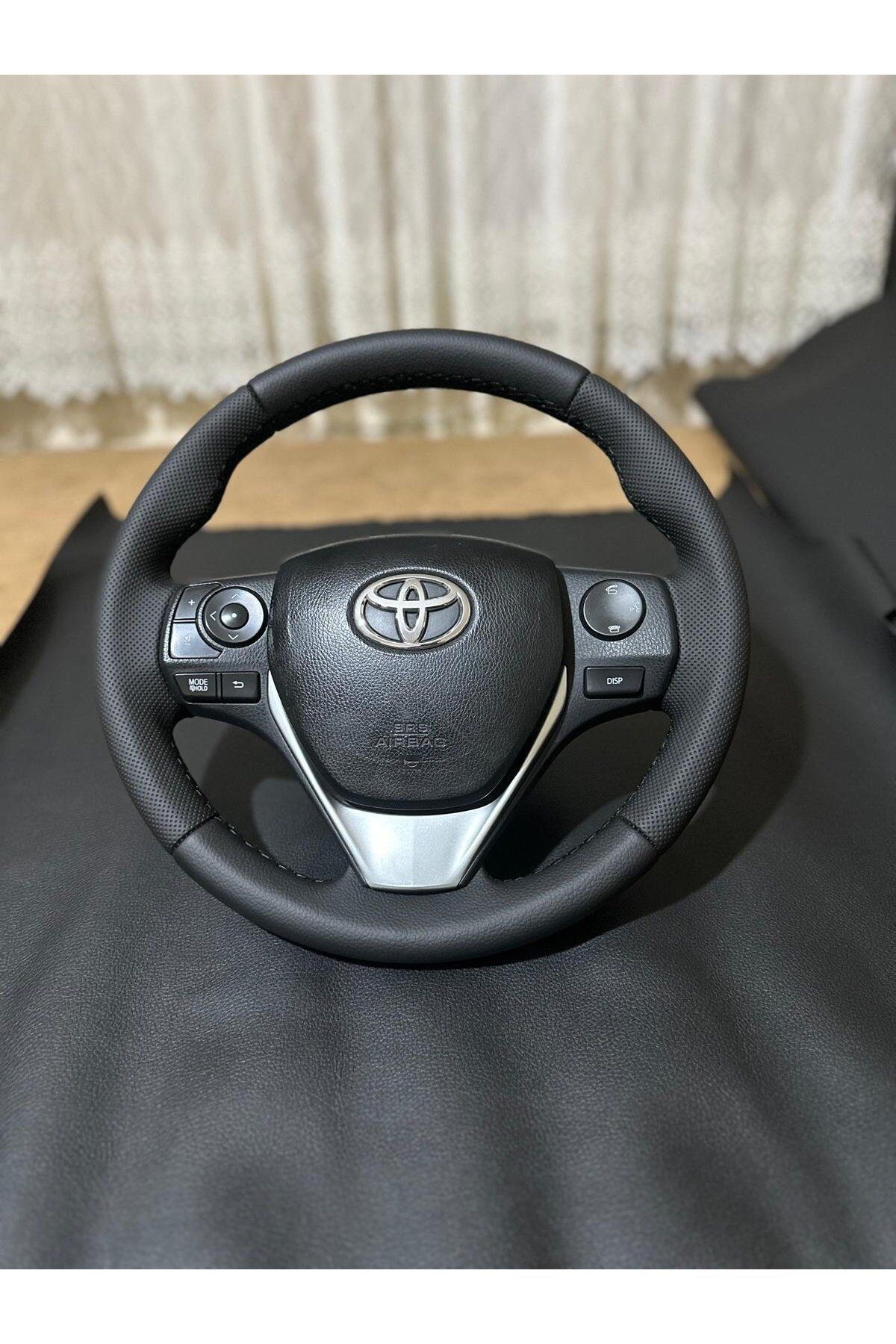 FİAT EGEA CROS VE 2024  ARACA ÖZEL DİKMELİ DİREKSİYON KILIFI(NOKTALI-MİCROFİBER CARBON)
