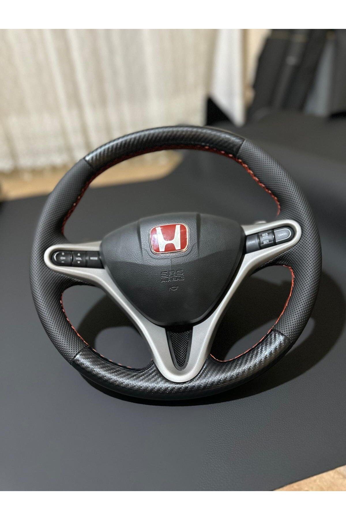 HONDA FD6 ARACA ÖZEL DİREKSİYON KILIFI (NOKTALI-MİCROFİBERCARBON)