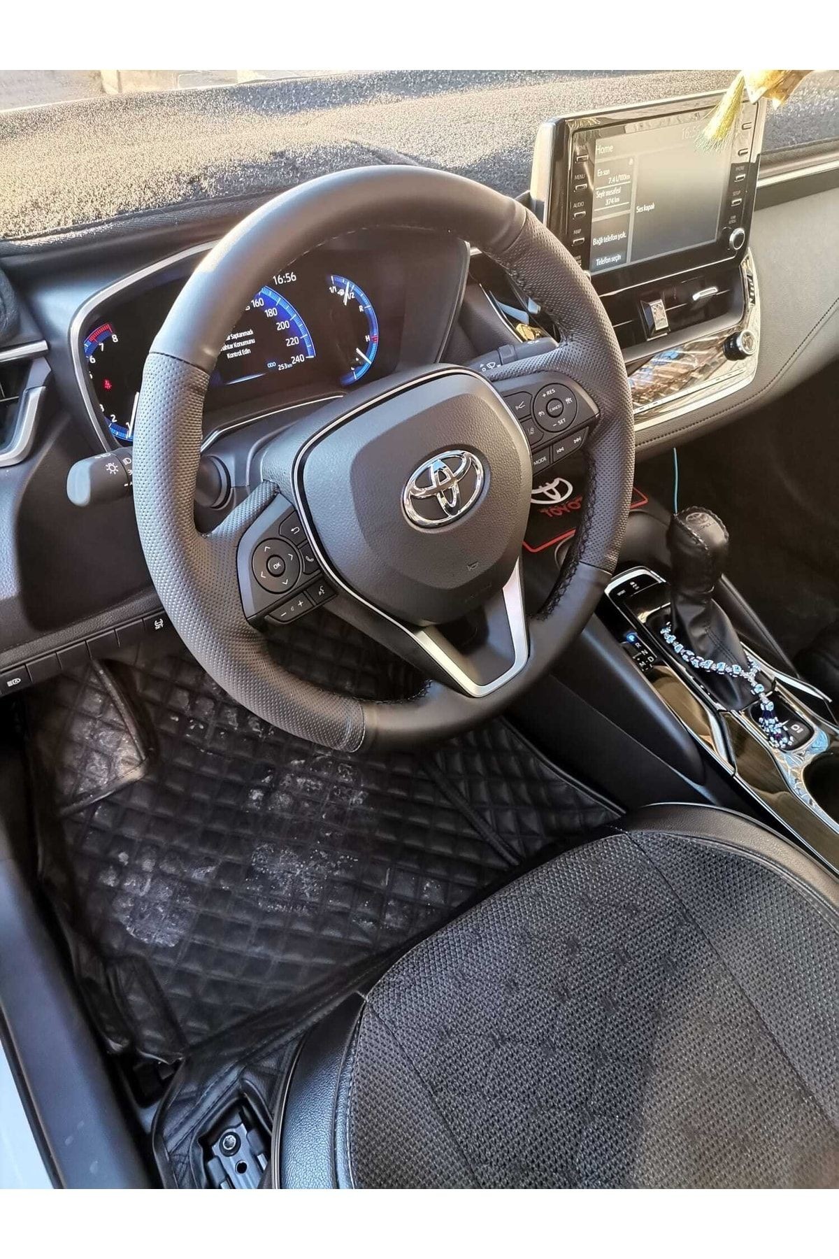 Toyota Corolla 2019-2022 Siyah Araca Özel Direksiyon Kılıfı