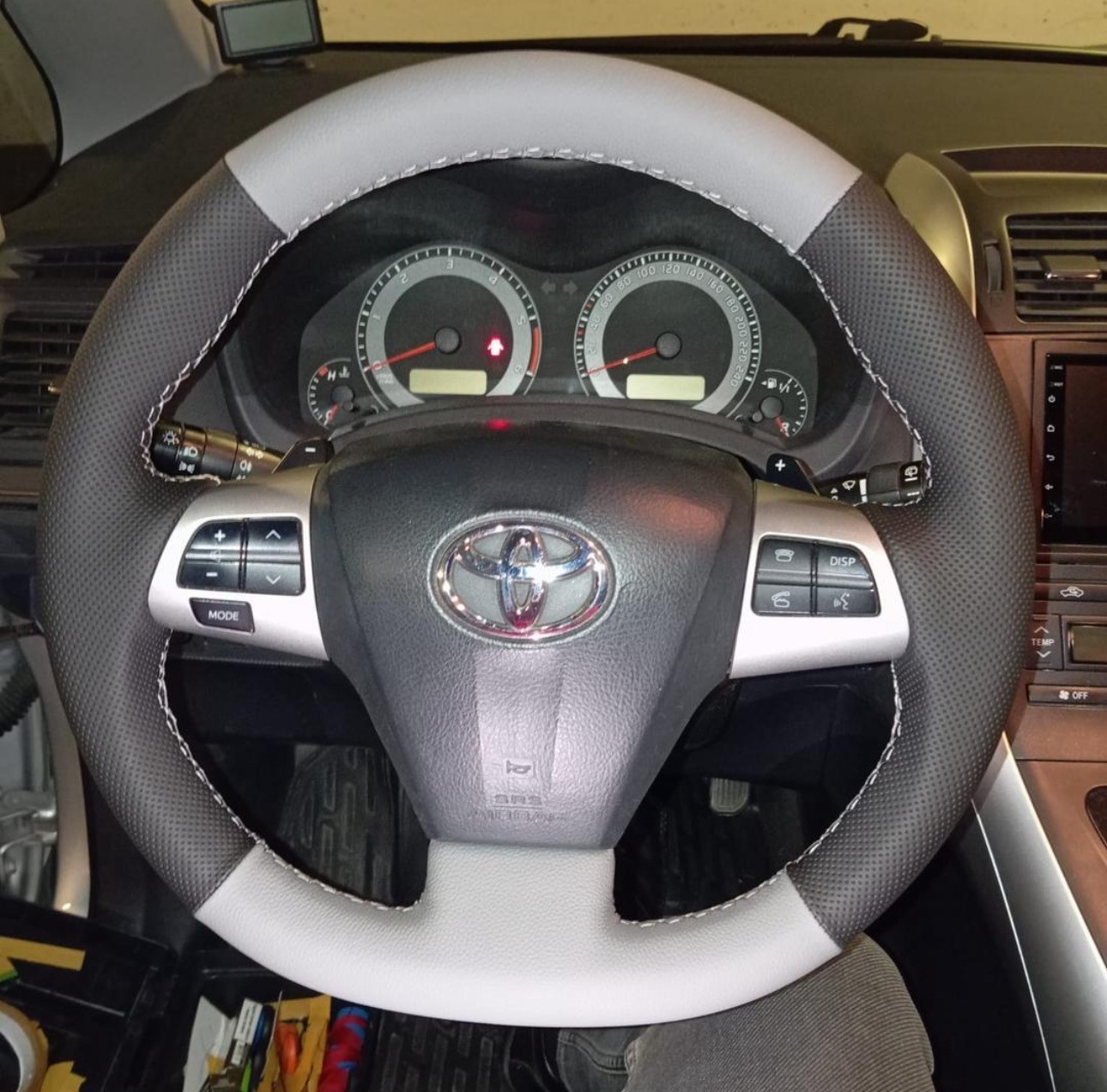 Toyota Auris 2012 Araca Uyumlu Dikmeli Direksiyon Kılıfı 