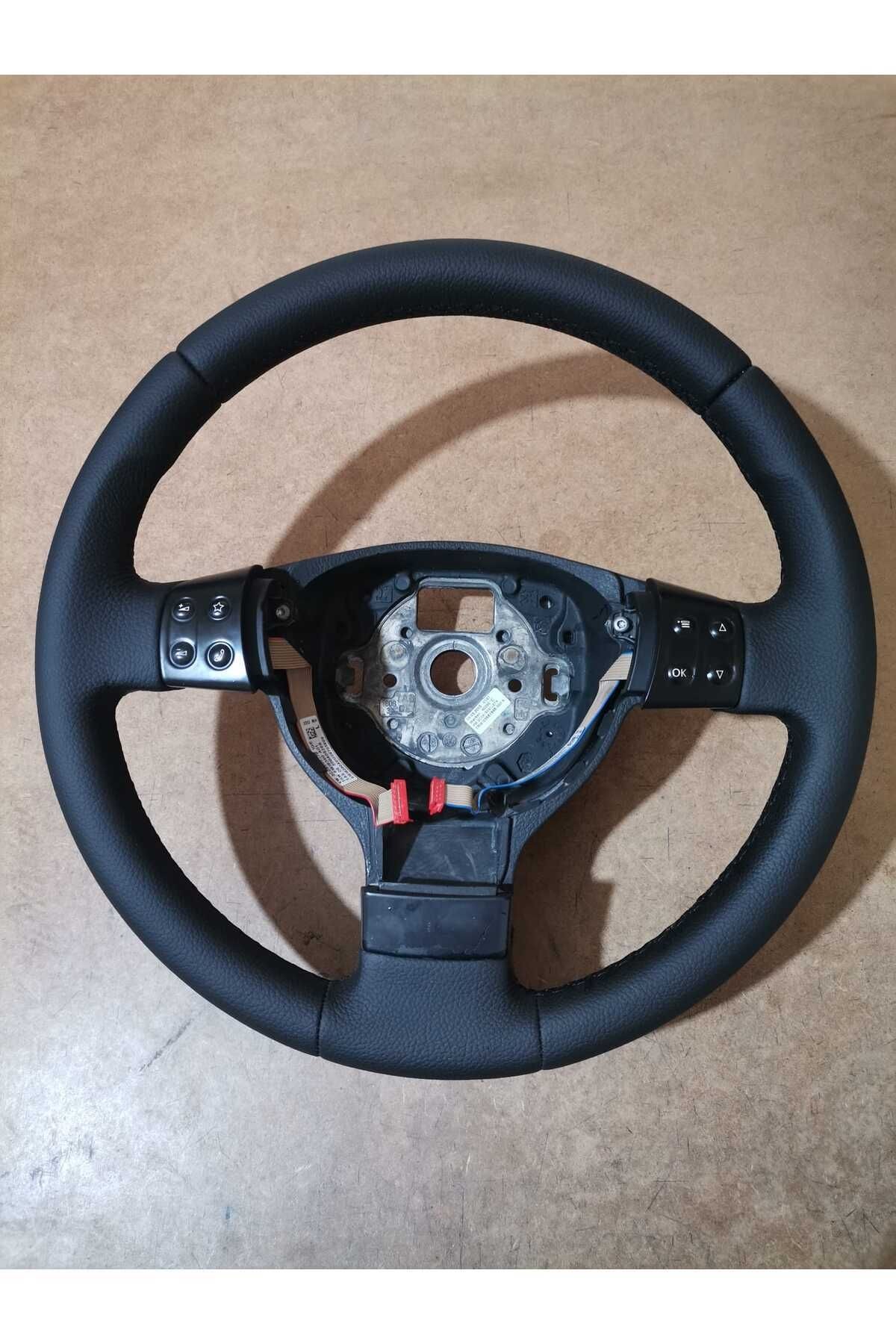 Volkswagen Golf 5 Araca Özel Dikmeli Direksiyon Kılıfı(AÇIKLAMAYI OKUYNUZ)