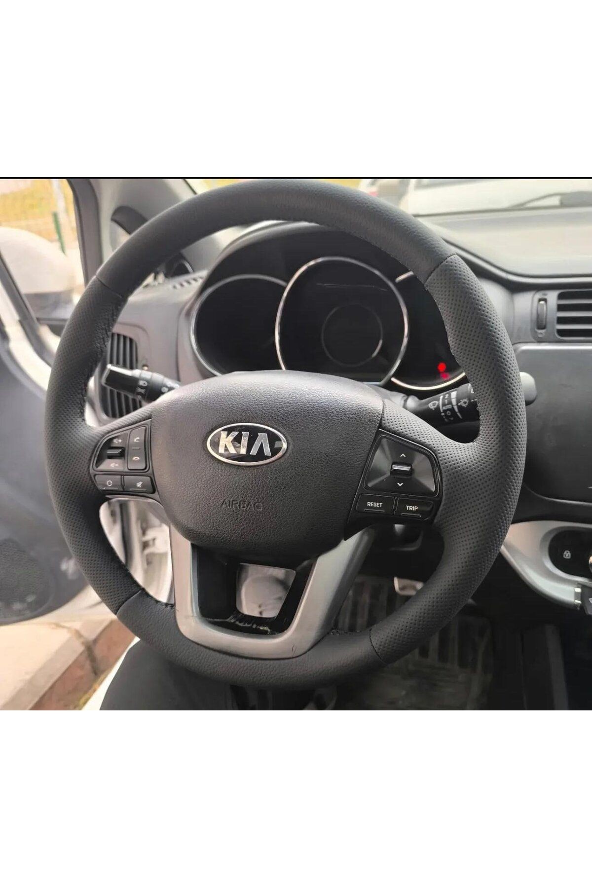 KIİA RİO ARACA ÖZEL DİKMELİ DİREKSİYON KILIFI SPOR MODEL (AÇIKLAMAYI OKUYUNUZ)