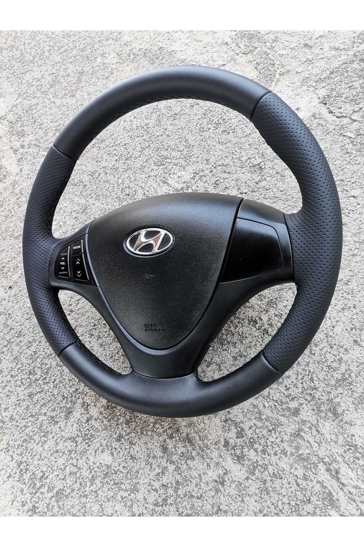 Hyundai I30 Uyumlu Araca Özel Direksiyon Kılıfı