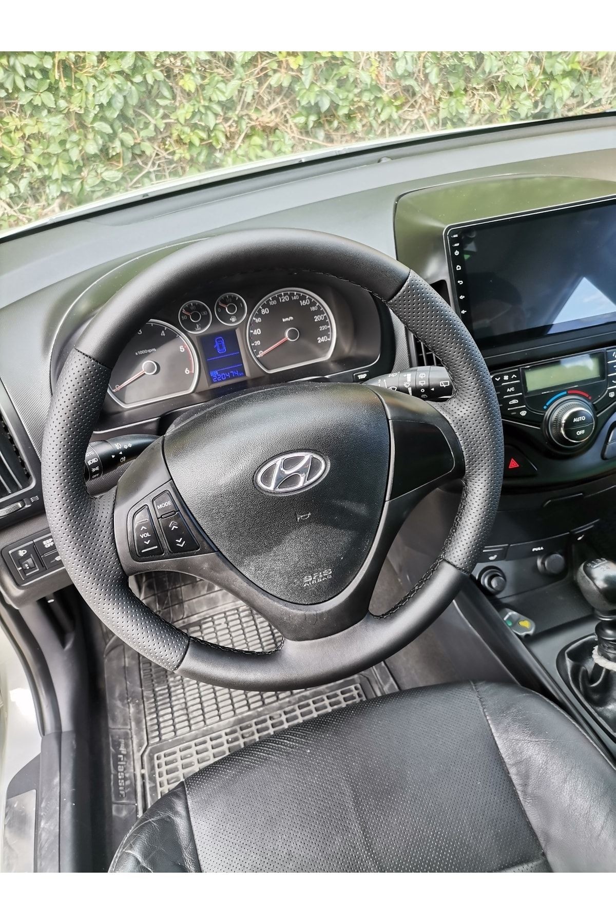 Hyundai I30 Uyumlu Araca Özel Direksiyon Kılıfı