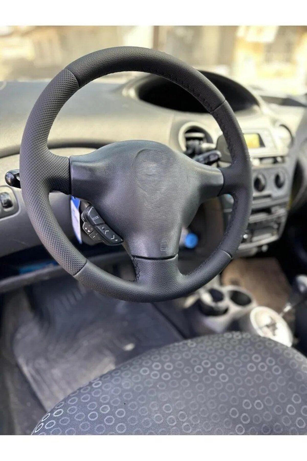 Toyota Yaris Araca Özel Dikmeli Direksiyon Kılıfı(AÇIKLAMAYI OKUYUNZ)