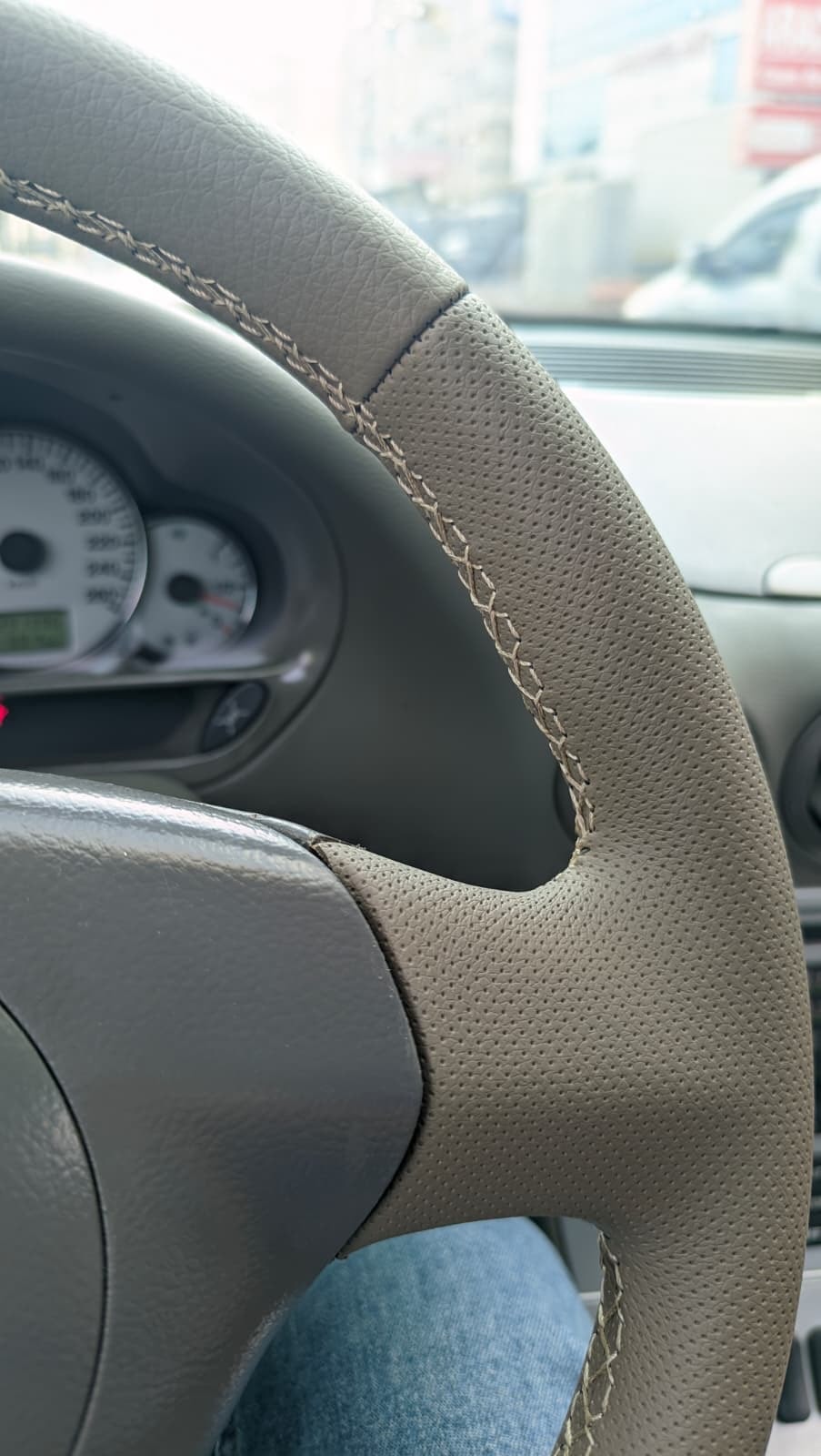 Alfa Romeo Spark 147 (2000-2007) Araca Uyumlu Dikmeli Direksiyon Kılıfı 