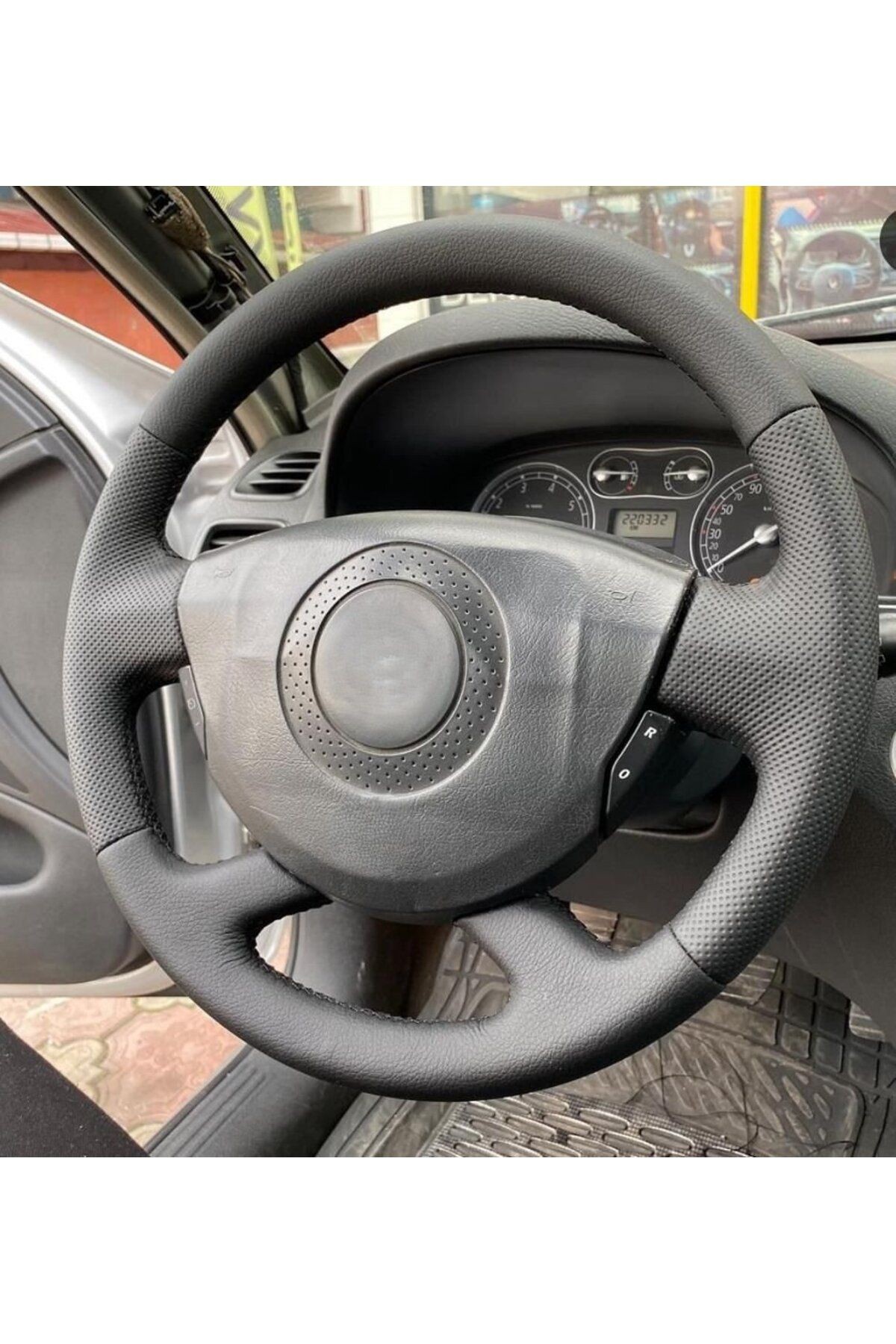 RENAULT LAGUNA2 İNTİALE(2003) ARACA ÖZEL DİKMELİ DİREKSİYON KILIFI