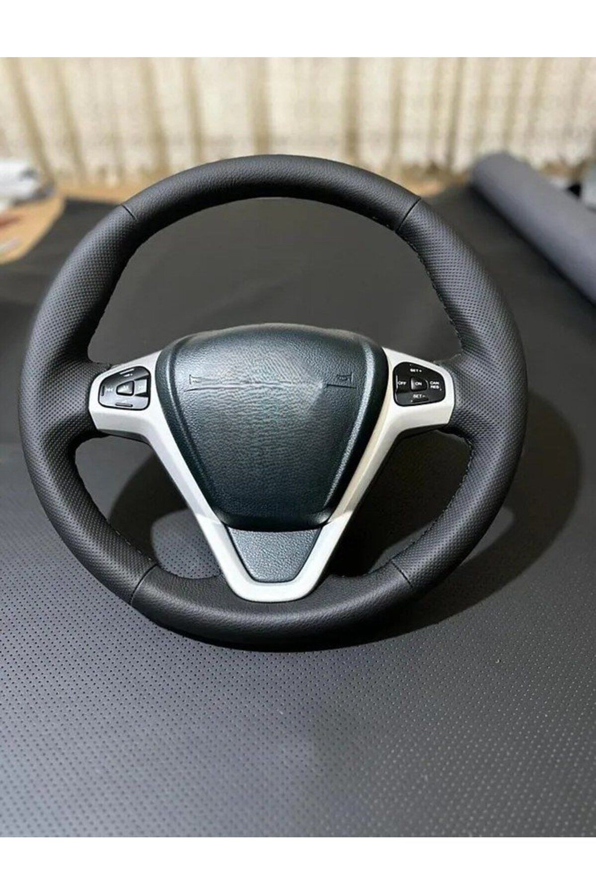 Ford Fiesta Araca Özel Direksiyon Kılıfı(2011-2015)(AÇIKLAMAYI OKUYUNUZ)