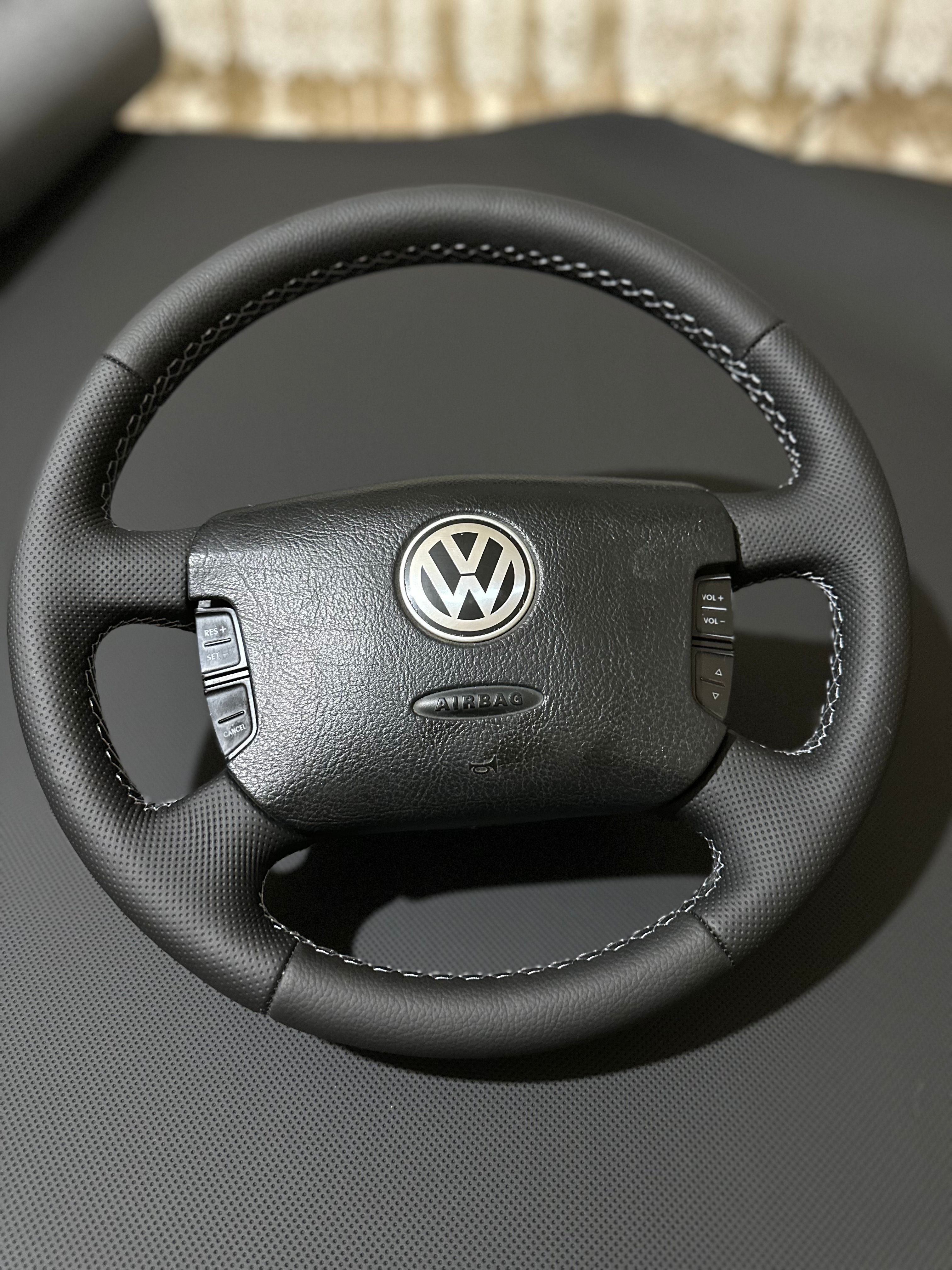 Volkswagen Passat B5,5 Araca özel Dikmeli Direksiyon Kılıfı 