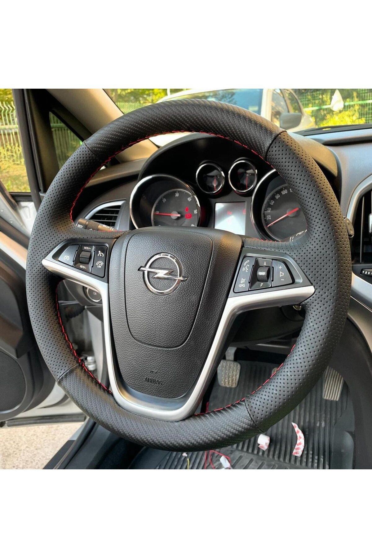OPEL ASTRA J ARACA ÖZEL DİKMELİ DİREKSİYON KILIFI(PLASTİK DİREKSİYON)KIRMIZI İPLİ