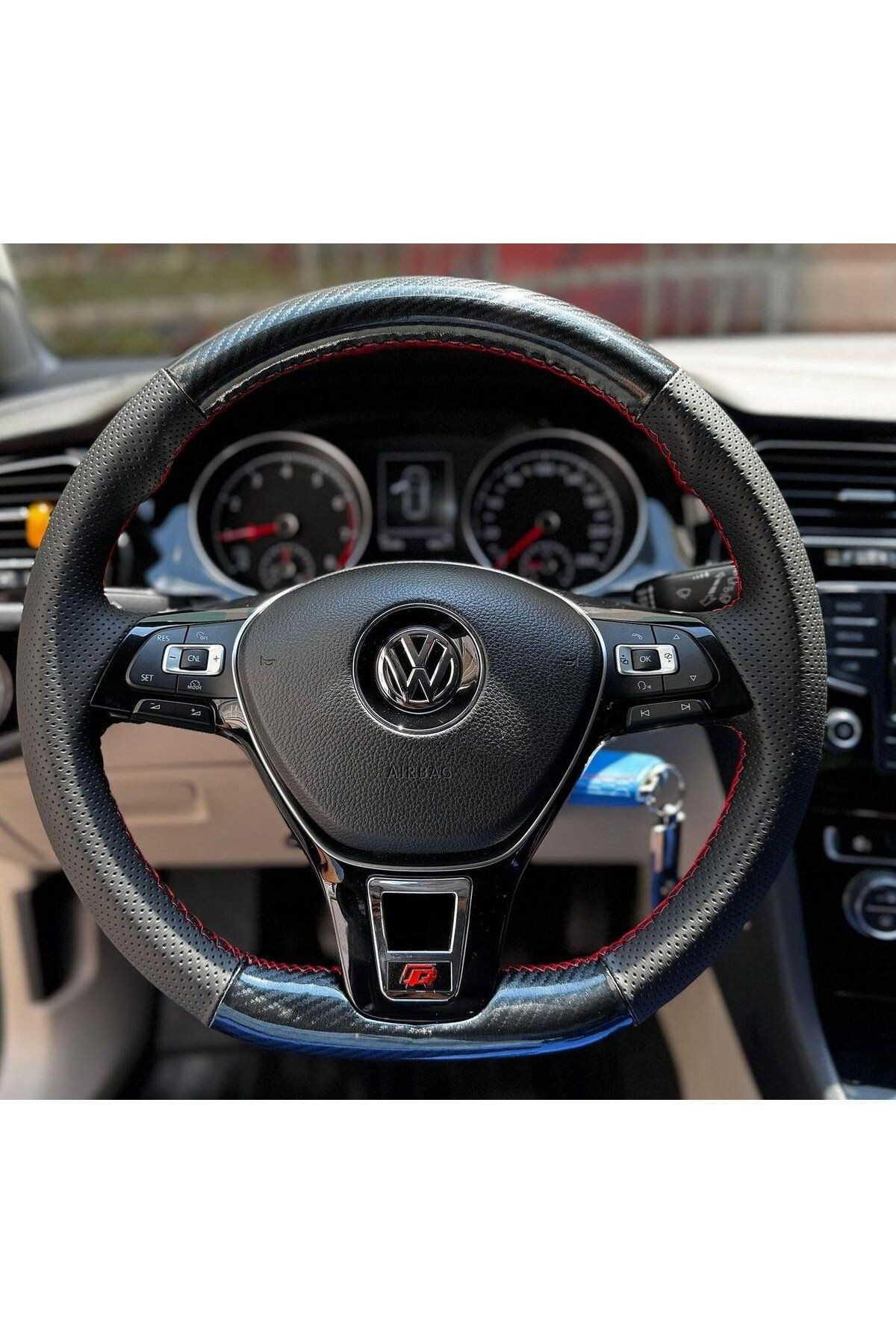 VOLKSWAGEN GOLF 7 ARACA ÖZEL DİREKSİYON KILIFI8NOKTALI-MİCROFİBERCARBON KIRMIZIİPLİ)