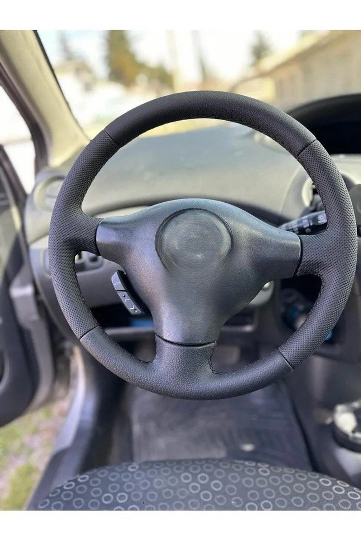 Toyota Yaris Araca Özel Dikmeli Direksiyon Kılıfı(AÇIKLAMAYI OKUYUNZ)