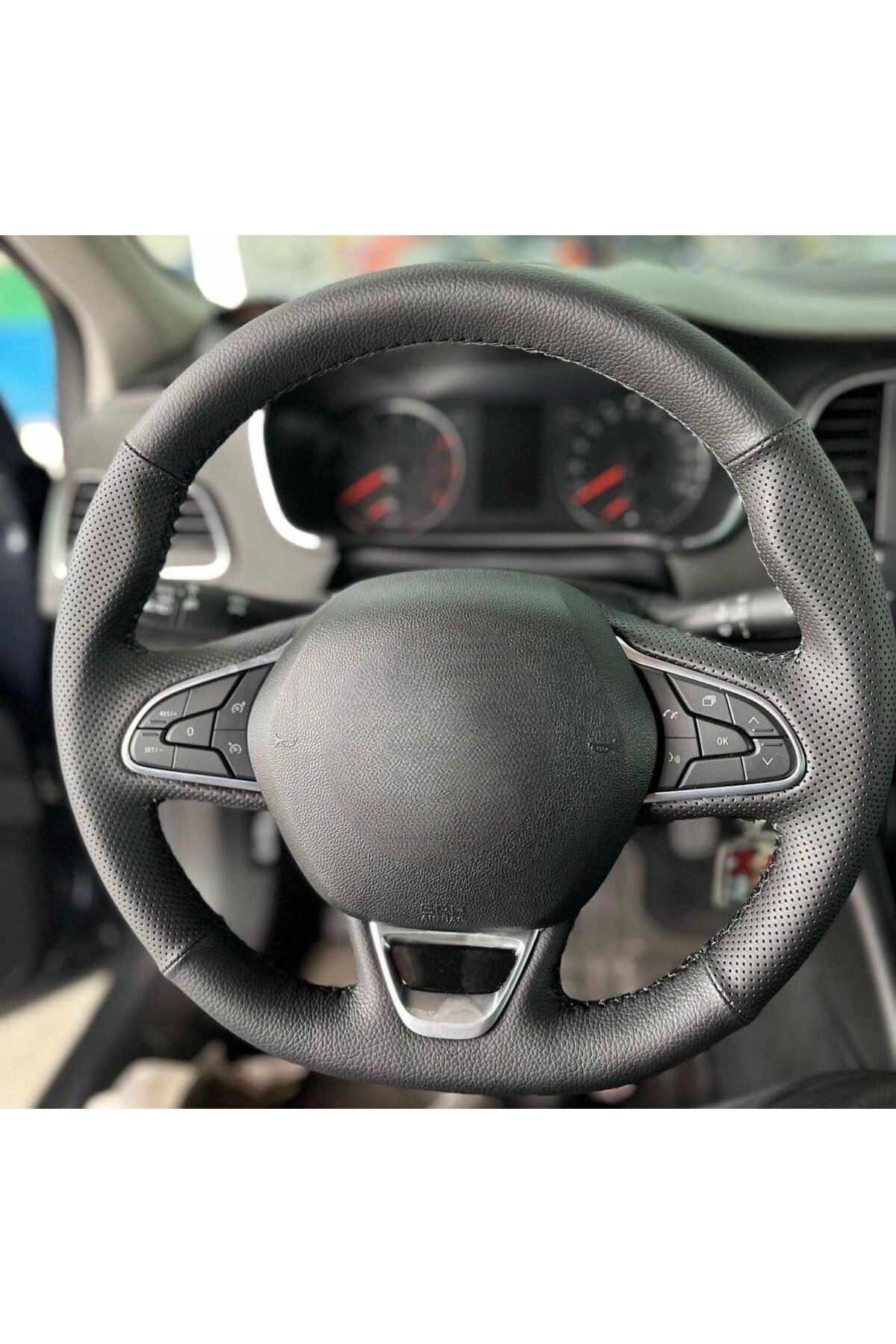 Renault Megane4 Noktalı Düz Model Araca Özel Direksiyon Kılıfı(AÇIKLAMAYI OKUYUNZ)