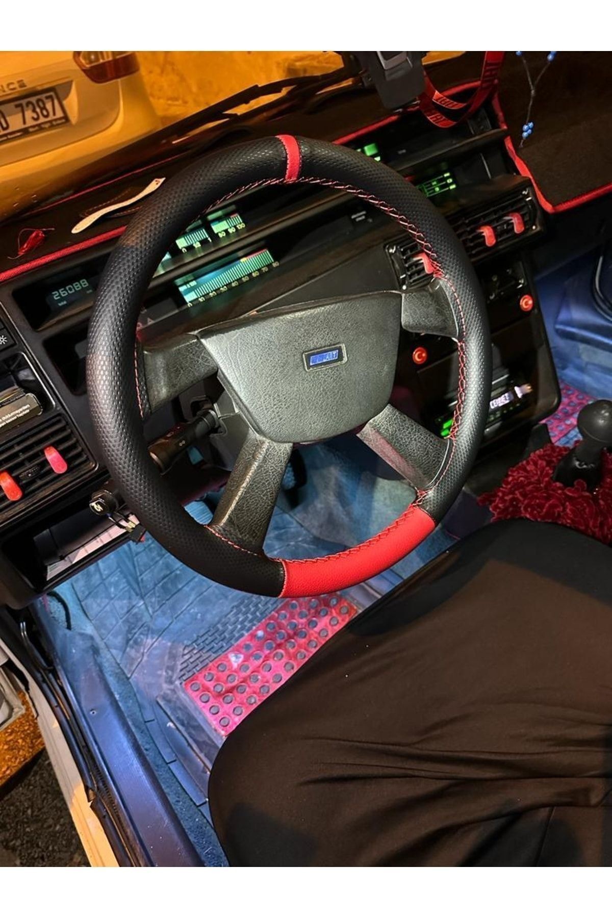 Fiat Tempra Üniversal Direksiyon Kılıfı (noktalıcarbon Oem-kırmızı Ve Yüzüklü)