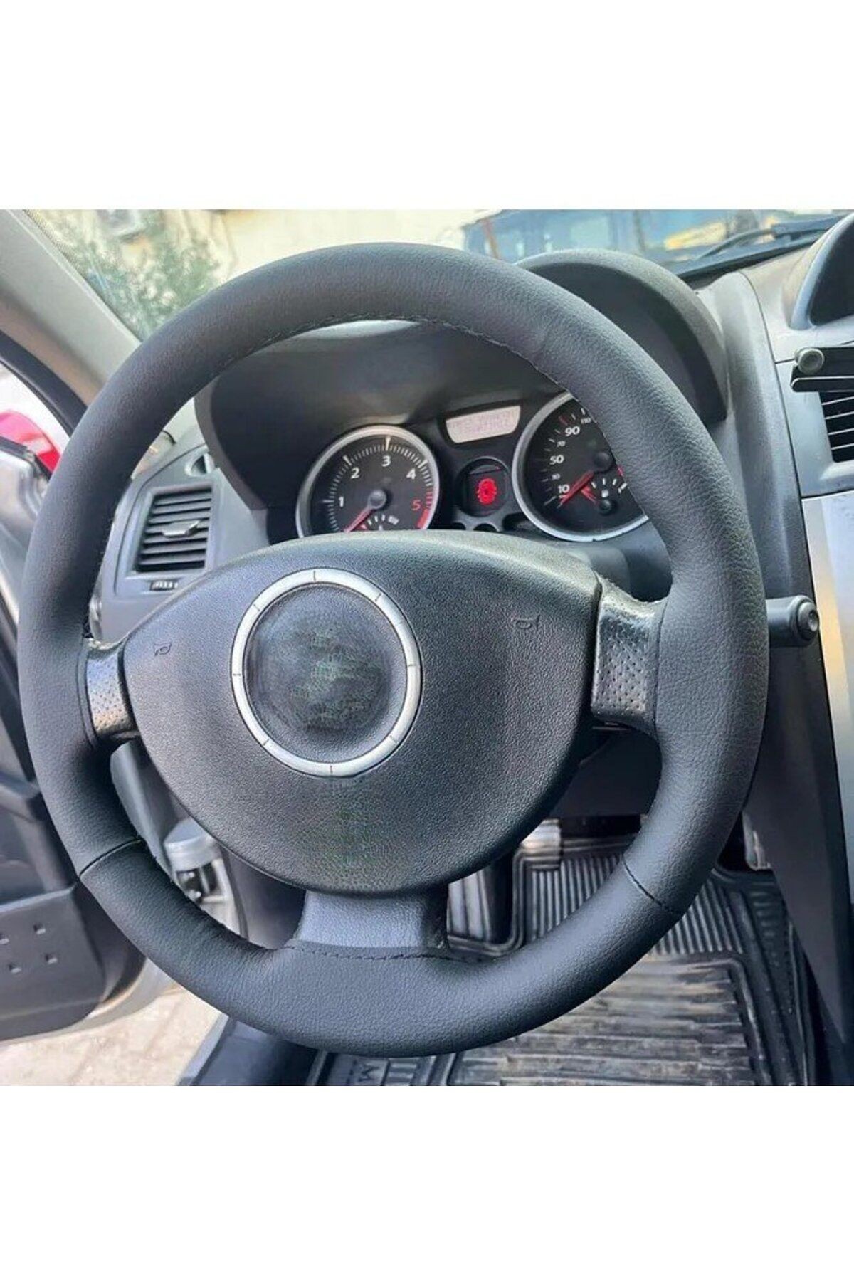 RENAULT MEGANE 2 ÜNİVERSAL DİKMELİ DİREKSİYON KILIFI(AÇIKLAMAYI OKUYNZ