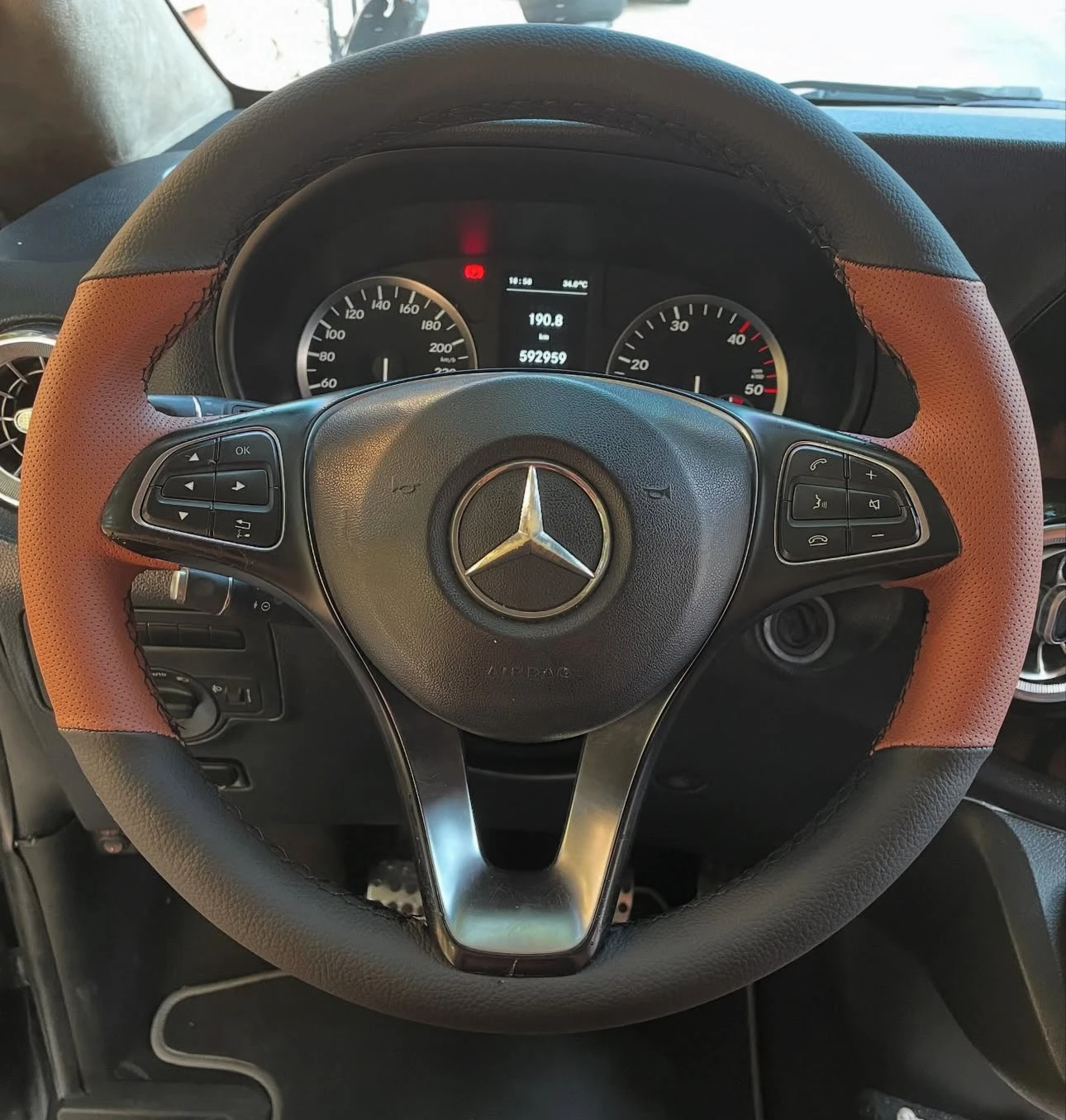 Mercedes Vito Araca Uyumlu Dikmeli Direksiyon Kılıfı 