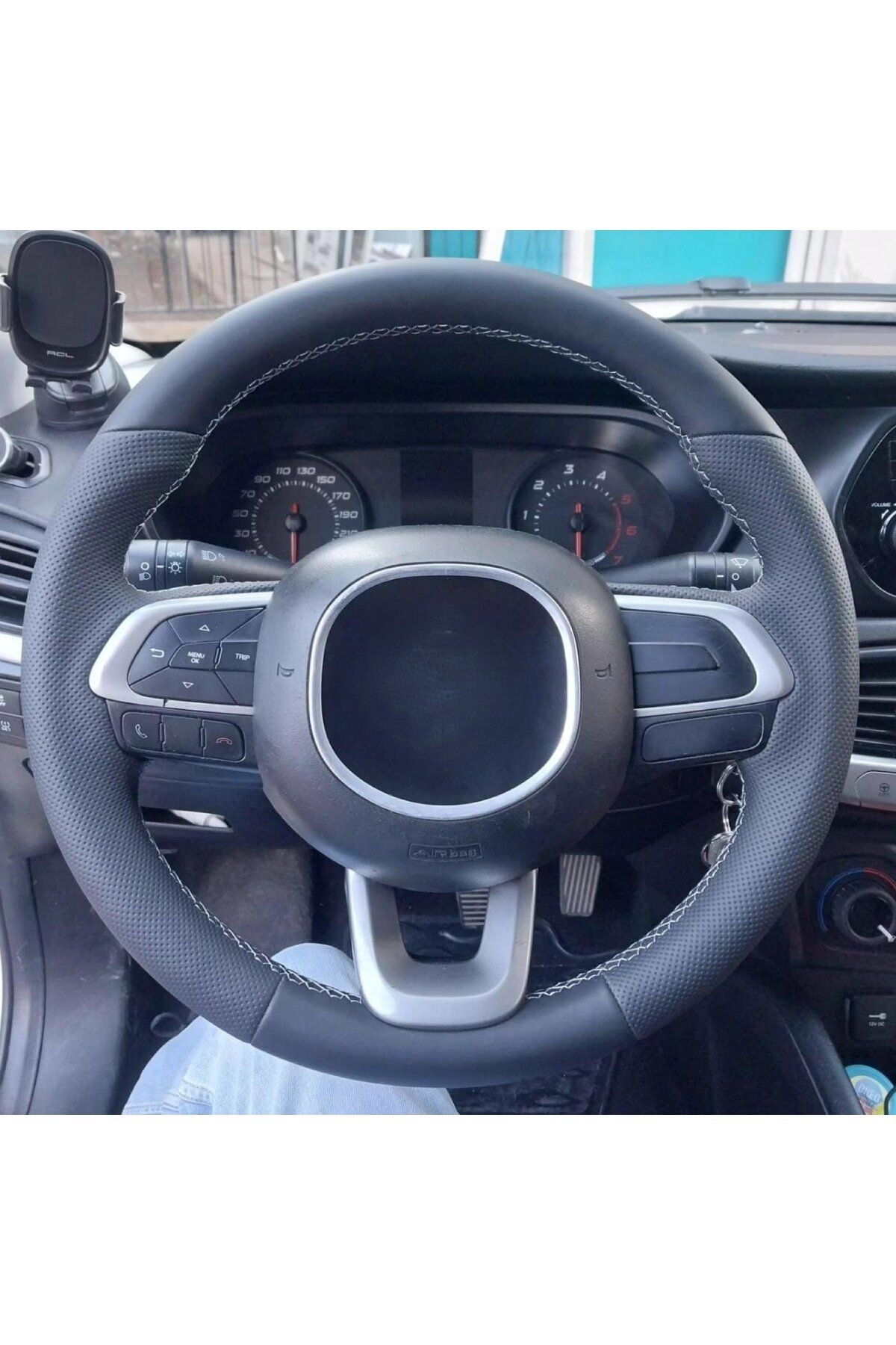 Fiat Egea Araca Özel Dikmeli Direksiyon Kılıfı (NOKTALI-BENTLEY DERİ-GRİ IPLİ)açıklamayı Okuynz