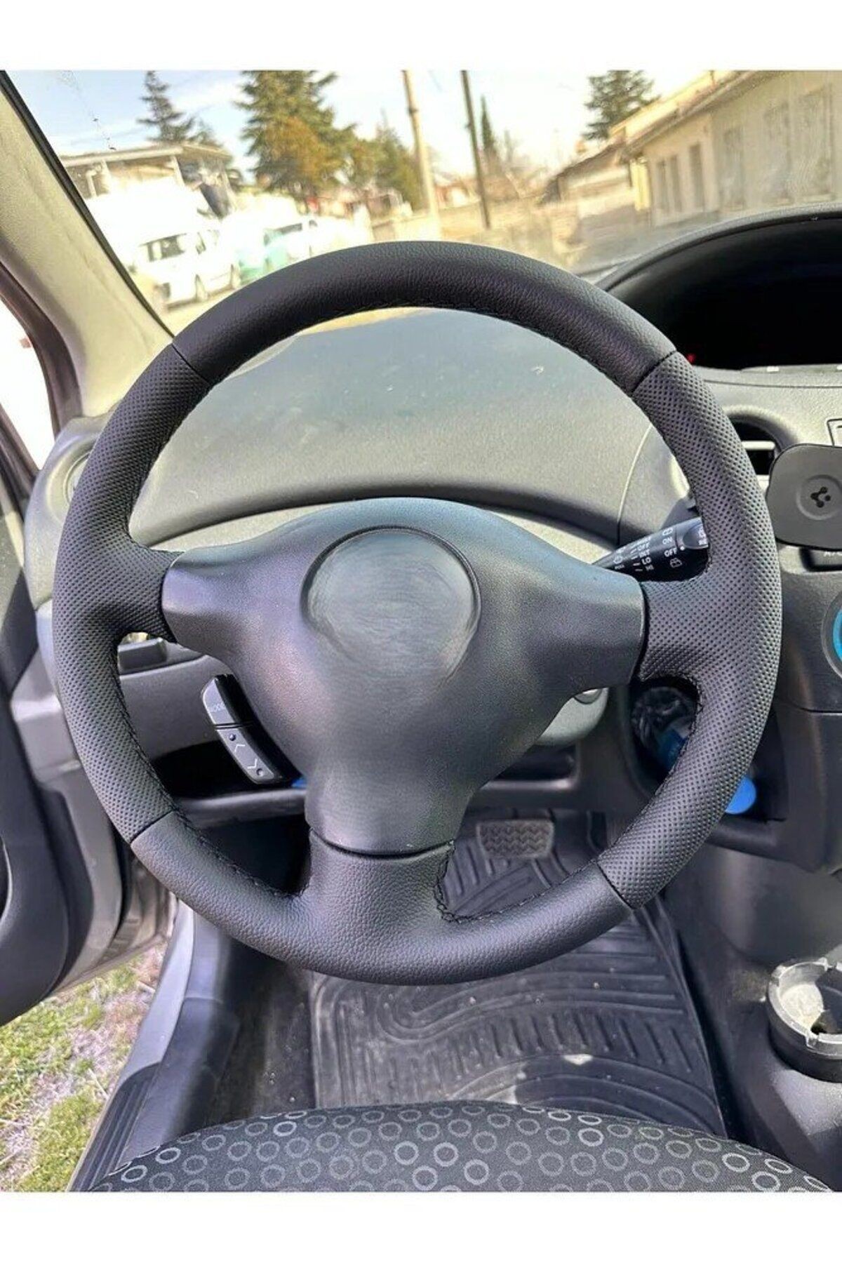 Toyota Yaris Araca Özel Dikmeli Direksiyon Kılıfı(AÇIKLAMAYI OKUYUNZ)