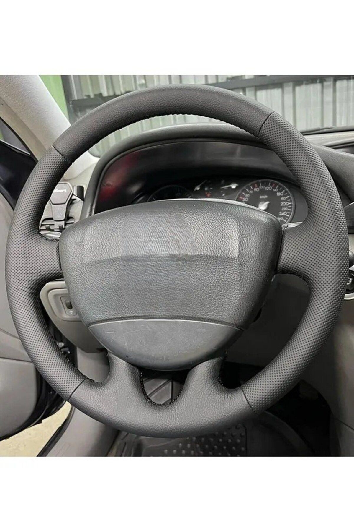 RENAULT LAGUNA2 ARACA ÖZEL DİKMELİ DİREKSİYON KILIFI SİYAH(ACIKLAMAYI OKUYUNUZ)