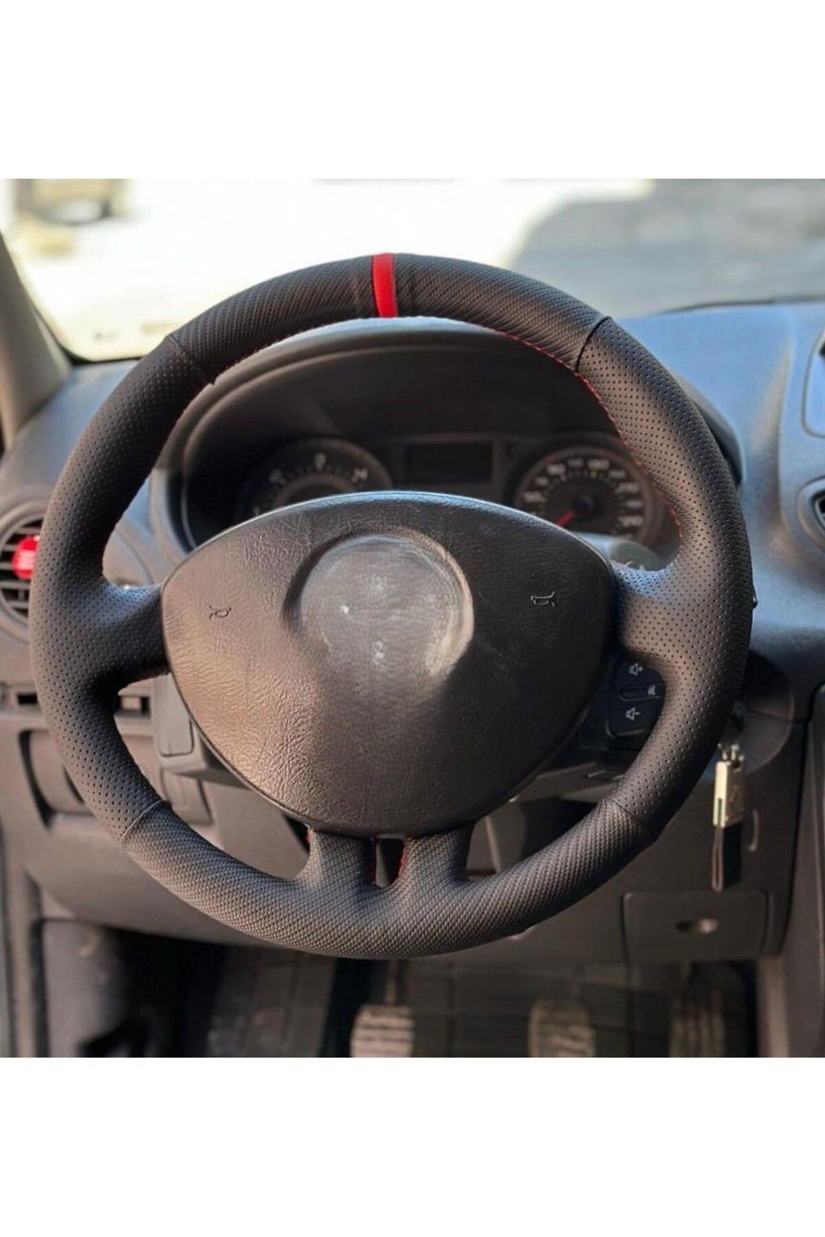 Renault Clio3 Araca Özel Direksiyon Kılıfı (noktalı-carbon Kırmızı Yüzüklü)AÇIKLAMAYI OKUYNZ
