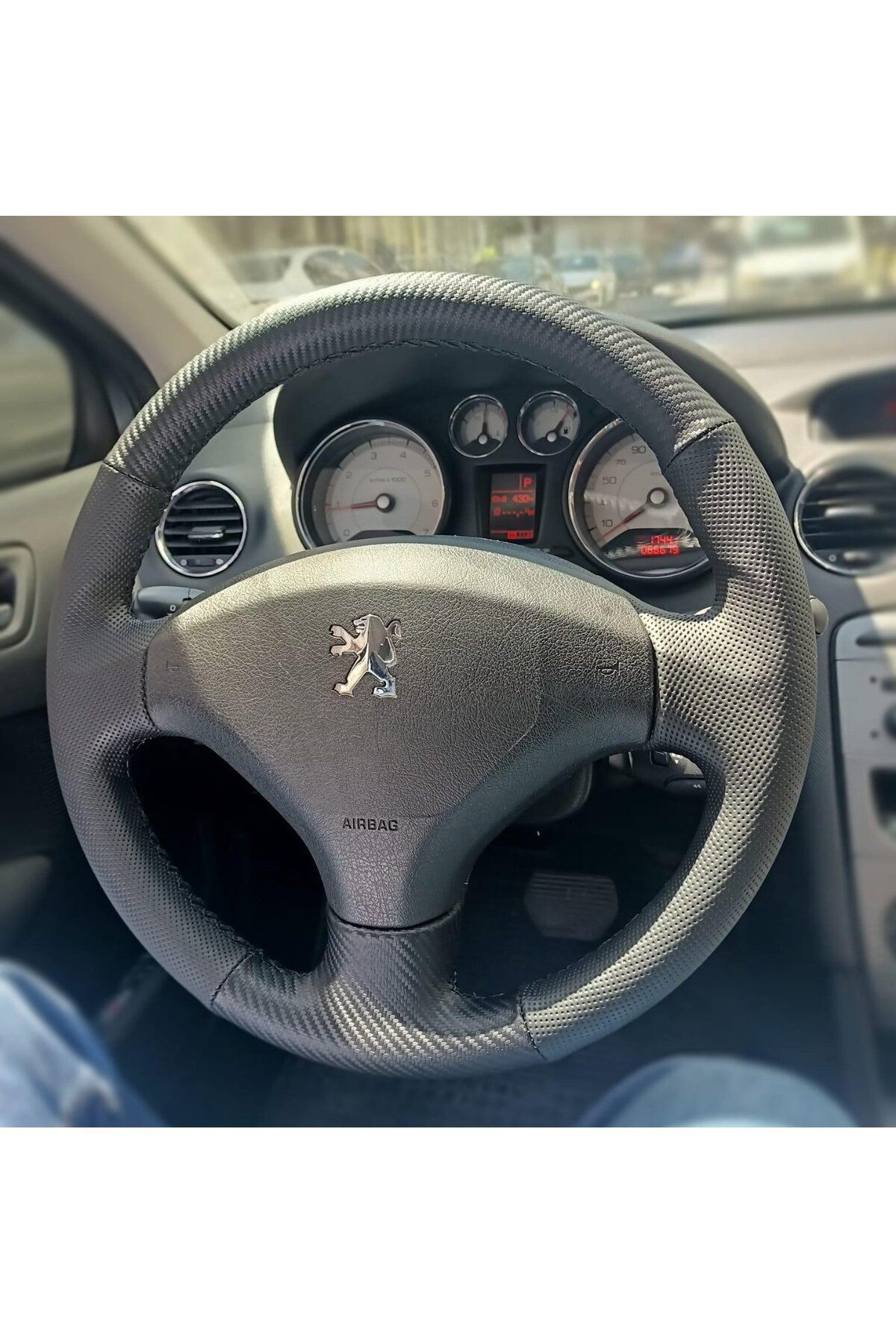 Peugeot 308 Araca Özel DİKMELİ Direksiyon Kılıfı