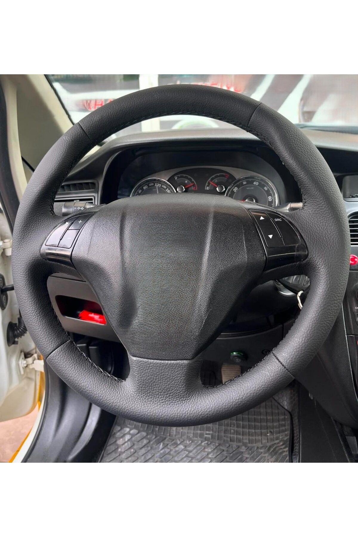 Fiat Linea (TUŞLU) Araca Özel Direksiyon Kılıfı(DÜZ SİYAH DERİ)açıklamayı Okuyunz Lütfen