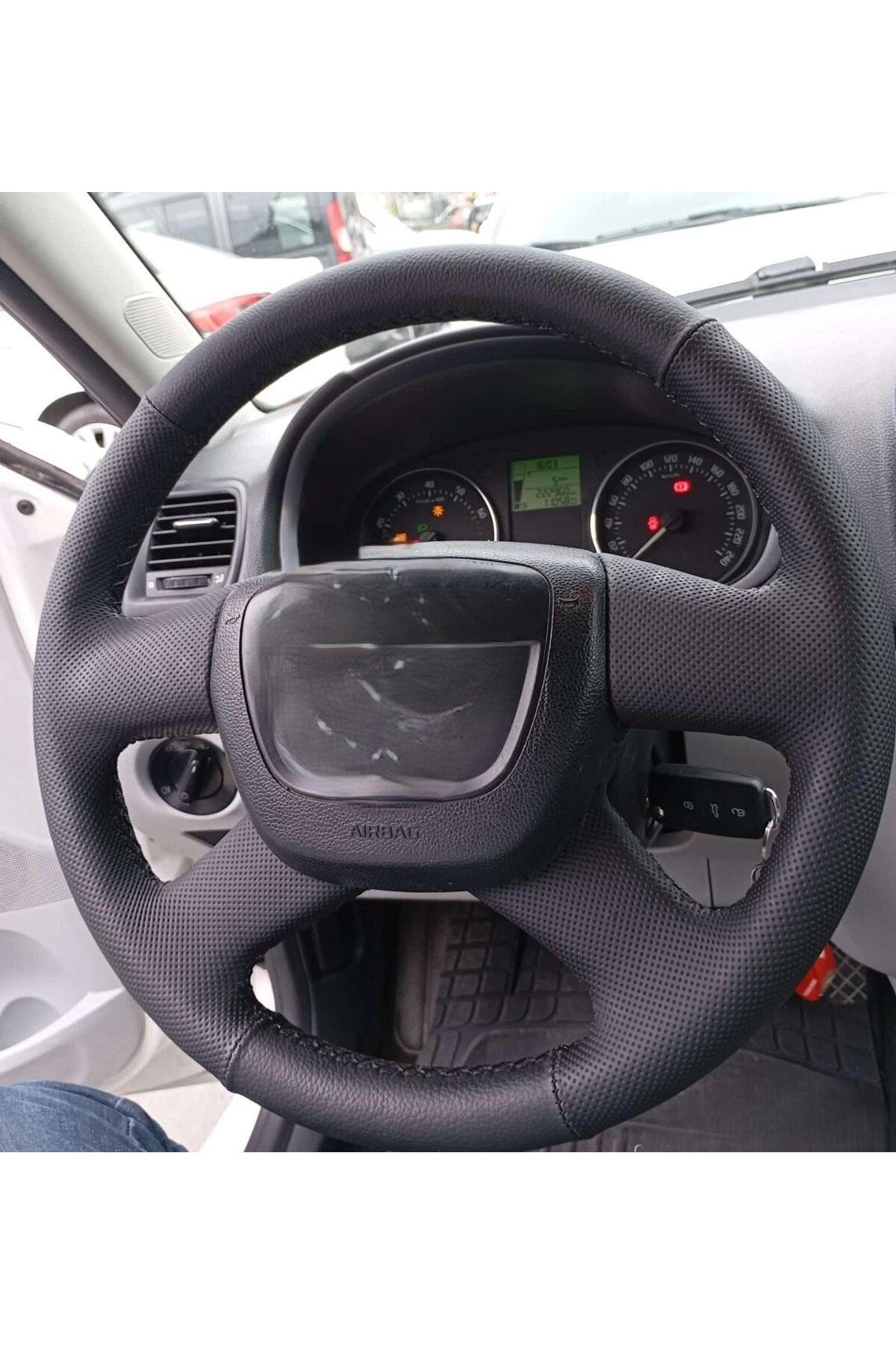 Skoda Octavıa A5 (2009-2013) Araca Özel Direksiyon Kılıfı (NOKTALI- DÜZ)açıklamayı Okuyunz)