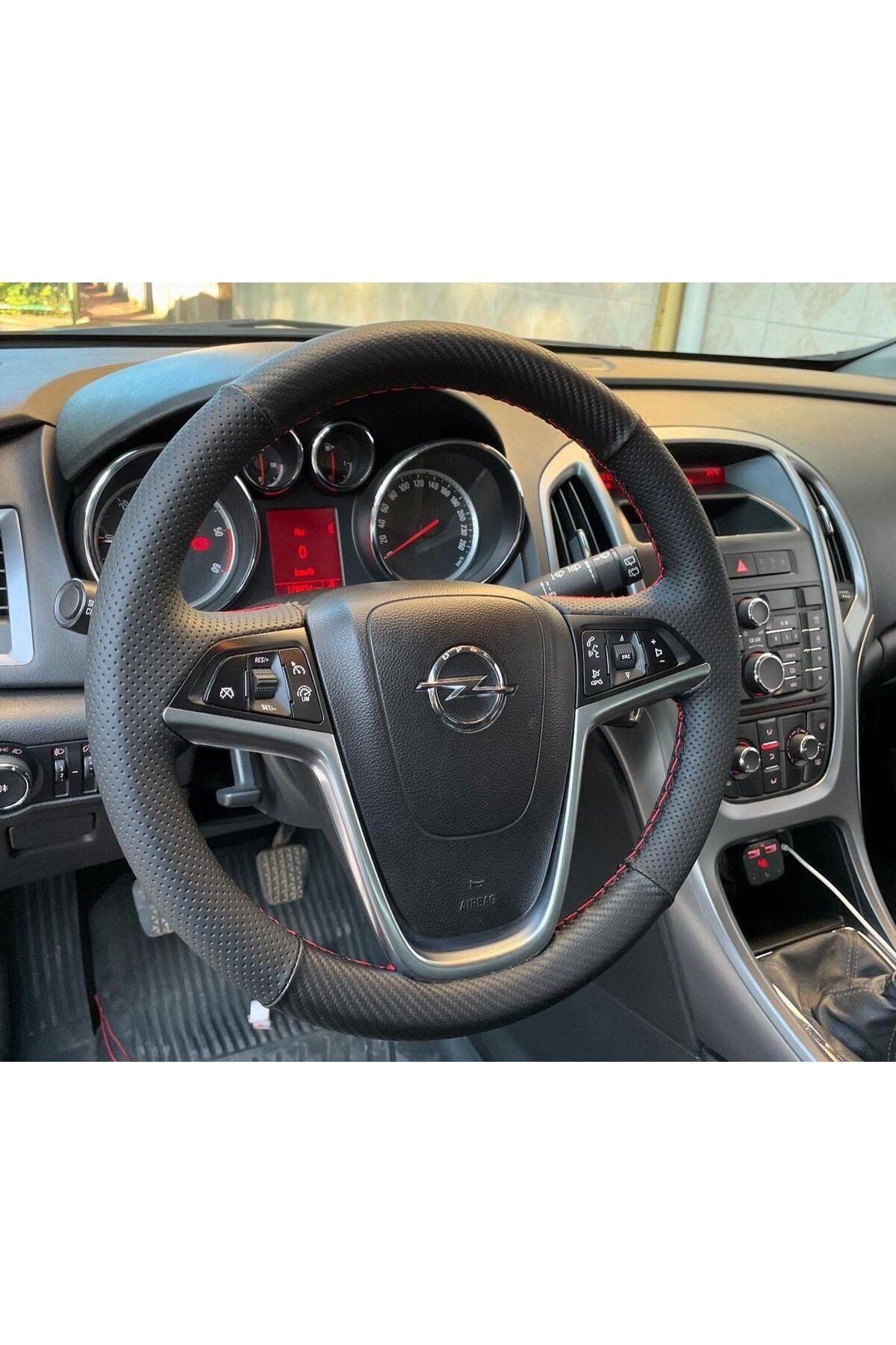 OPEL ASTRA J ARACA ÖZEL DİKMELİ DİREKSİYON KILIFI(PLASTİK DİREKSİYON)KIRMIZI İPLİ