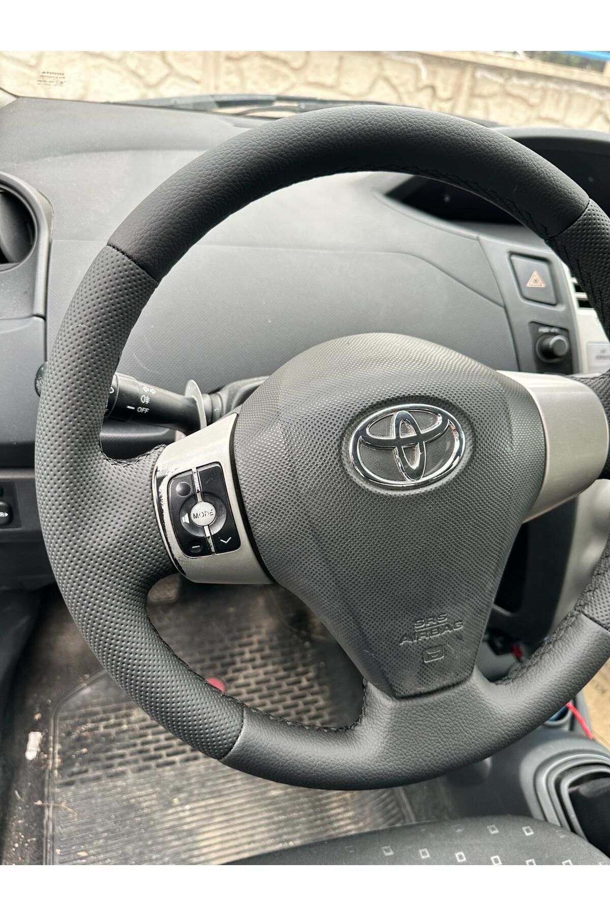 TOYOTA YARİS 2006 ARACA ÖZEL DİKMELİ DİREKSİYON KILIFI