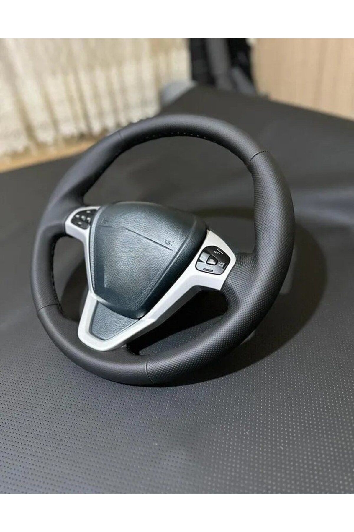 Ford Fiesta Araca Özel Direksiyon Kılıfı(2011-2015)(AÇIKLAMAYI OKUYUNUZ)
