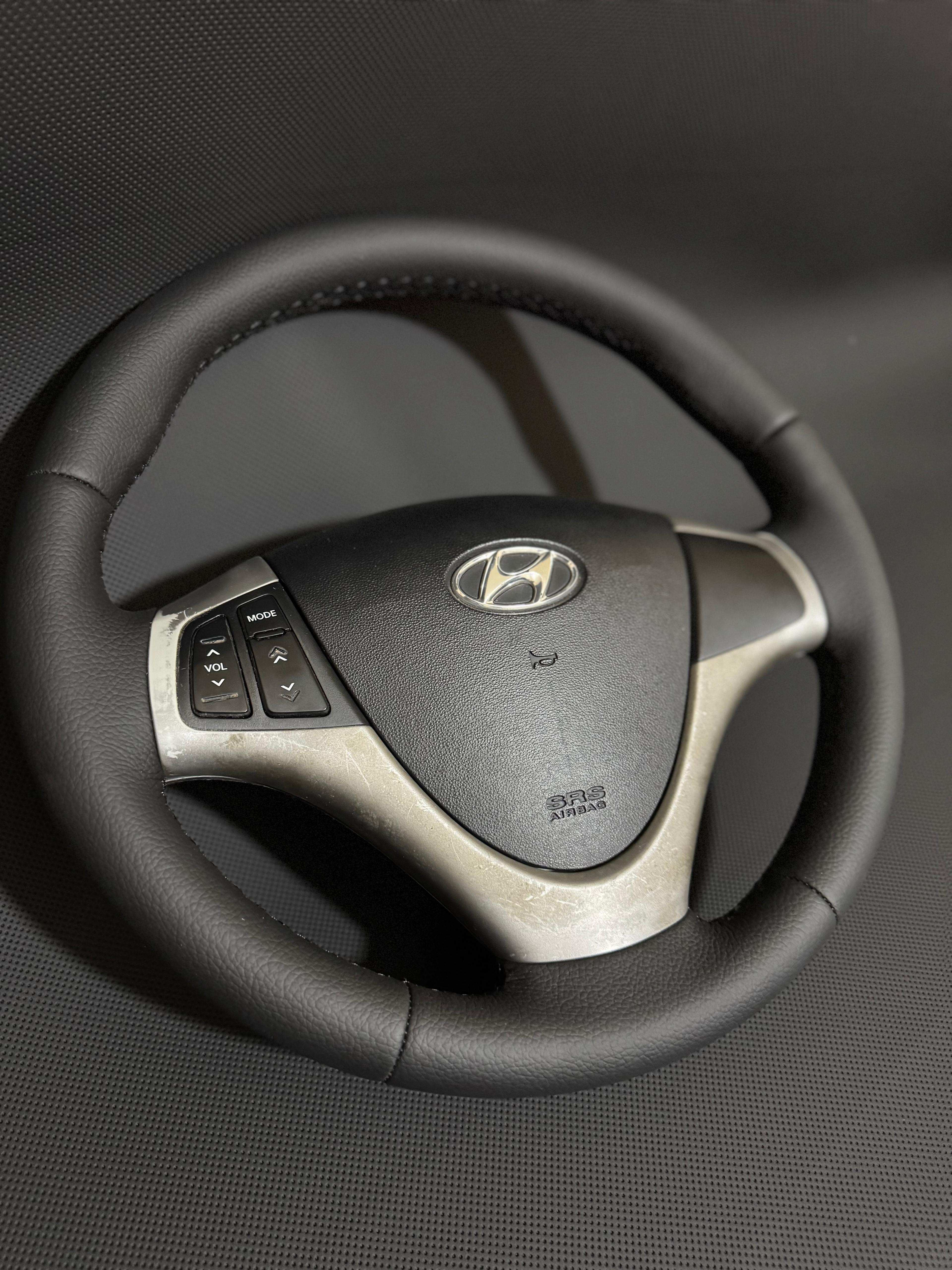 Hyundai İ30 Araca uyumlu  Dikmeli Direksiyon Kılıfı 