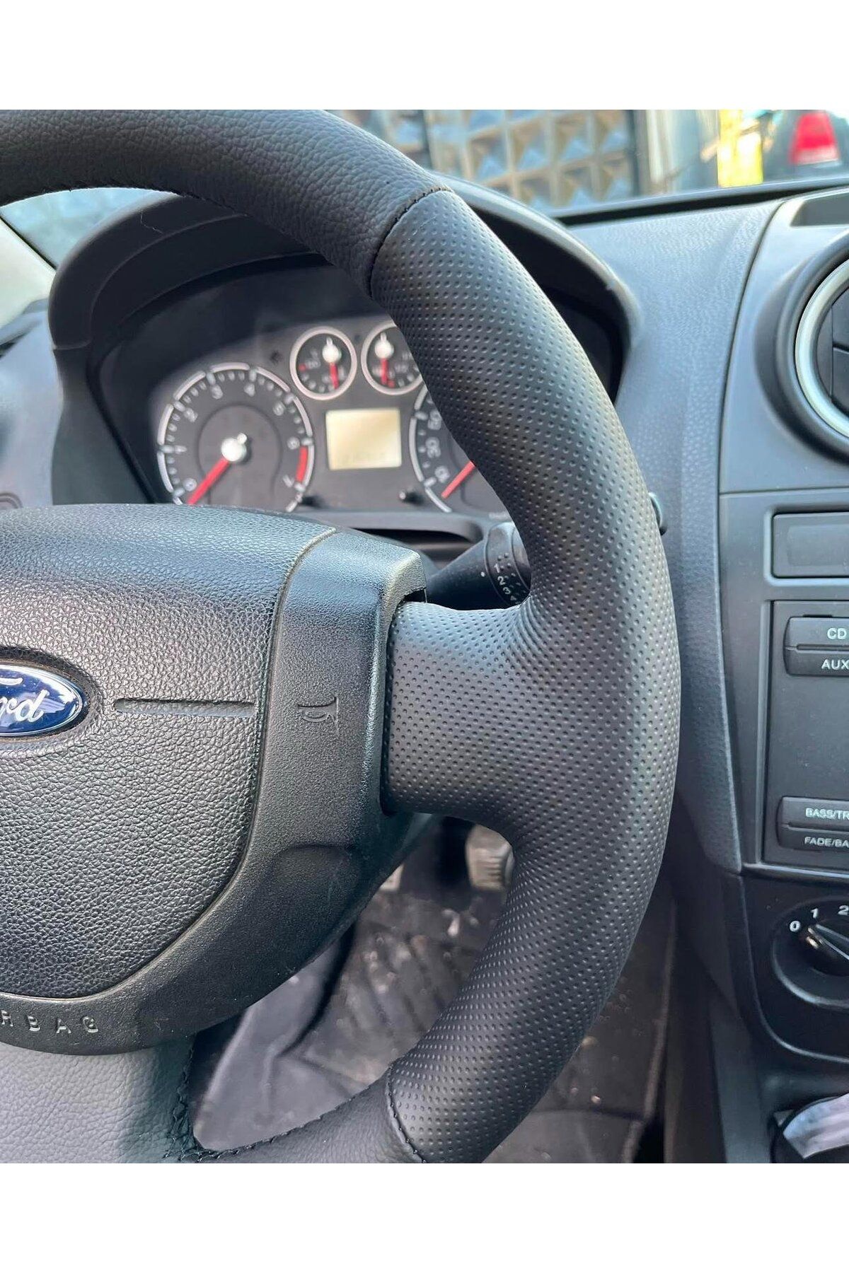 FORD CONNECT 2004-2010 ARACA ÖZEL DİKEMİ DİREKSİYON KILIFI(AÇIKLAMAYI MUTLAKA OKUYUNUZ LÜTFEN)