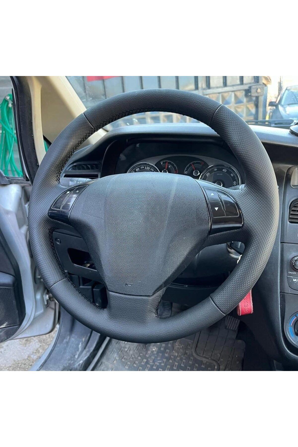 Fiat Linea (TUŞLU) Araca Özel Direksiyon Kılıfı (AÇIKLAMALARI OKUYNUZ LÜTFEN)