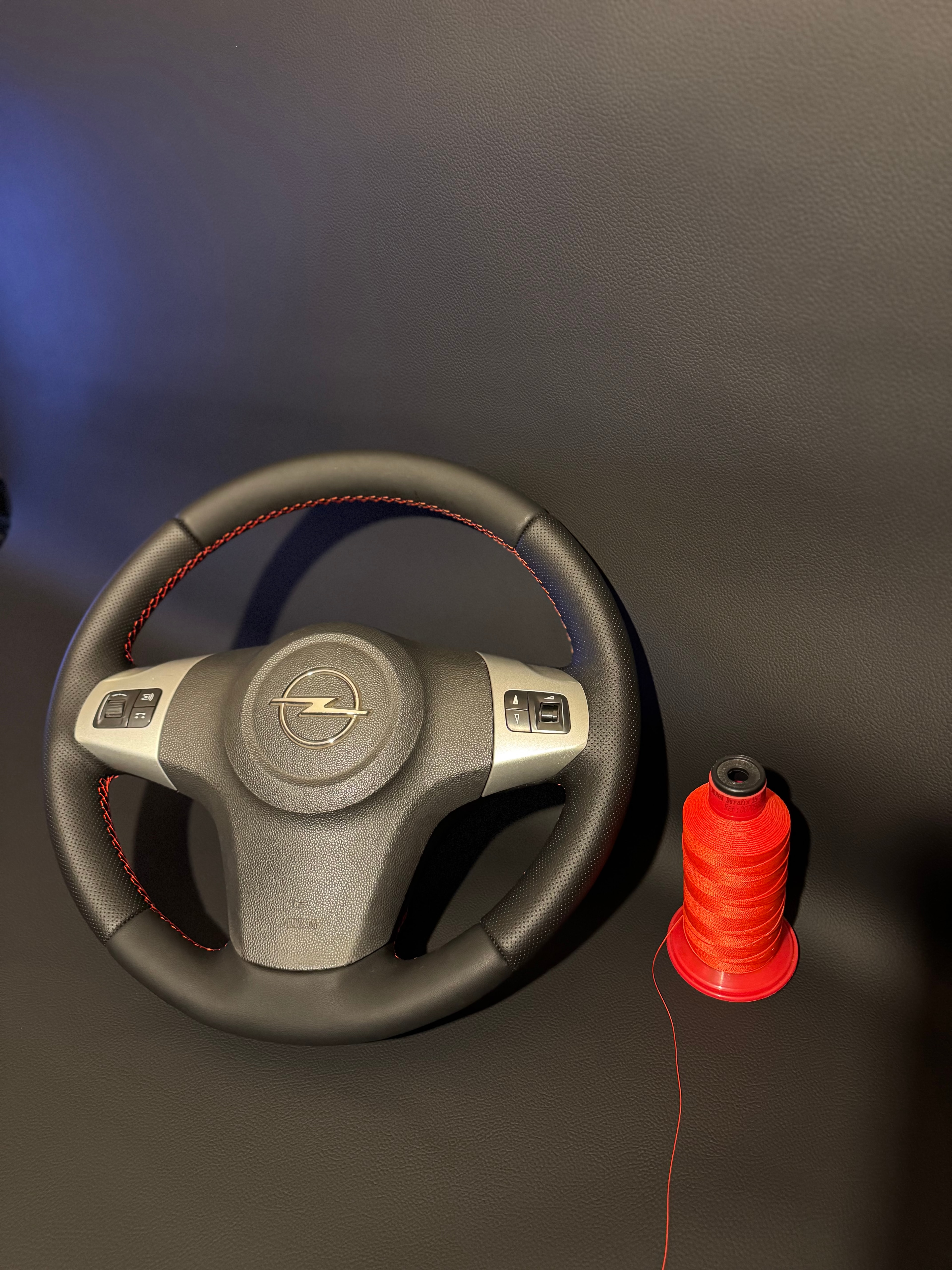 Opel Corsa D Araca Uyumlu Dikmeli Direksiyon Kılıfı 