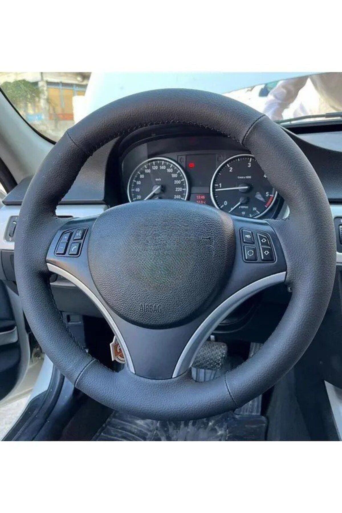 Bmw E90 Araca Özel Direksiyon Kılıfı ( Alt Kol Kısa Olan Paket)açıklamayı Okuynz