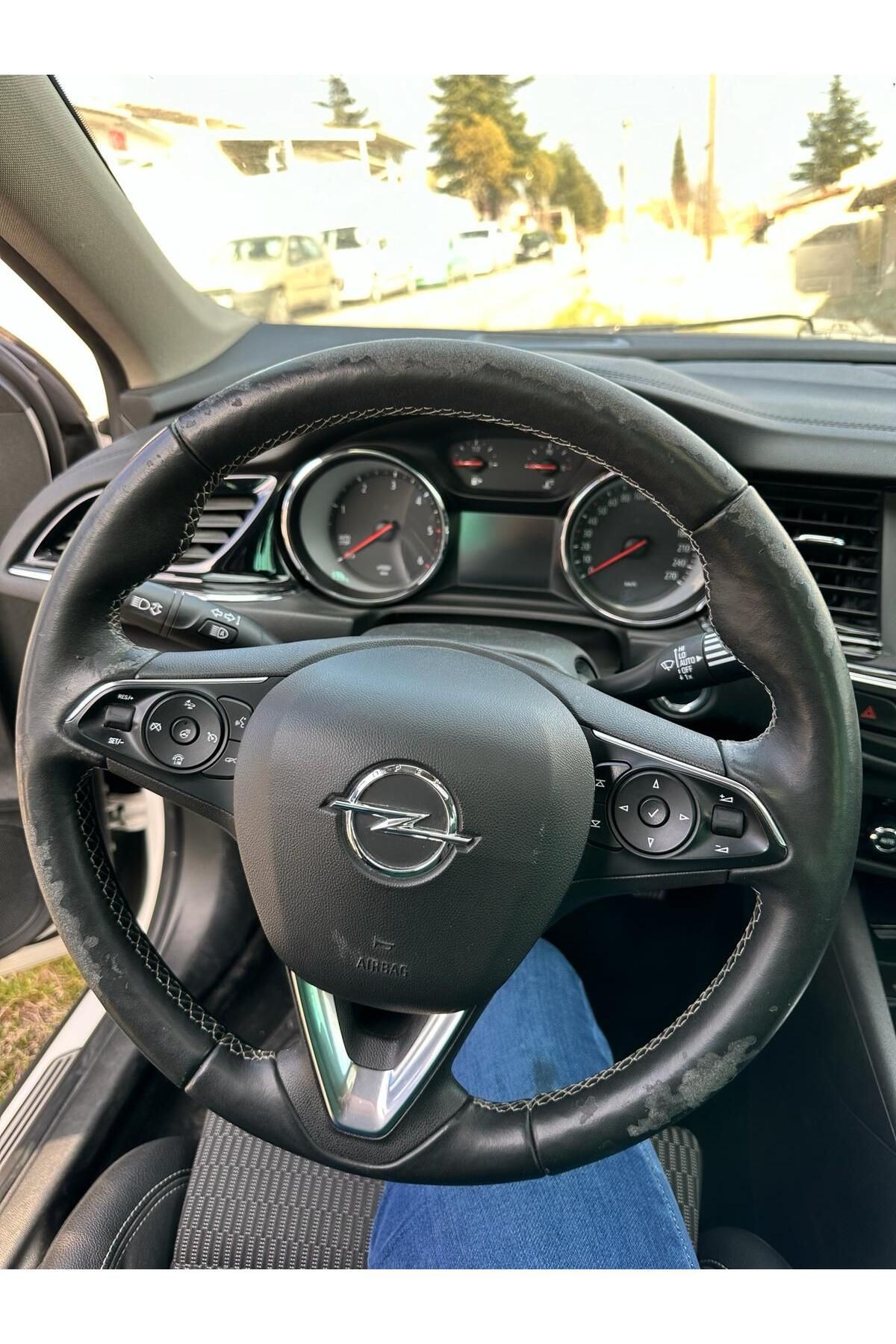 OPEL İNSİGNİA ARACA ÖZEL Uyumlu DİKMELİ DİREKSİYON KILIFI