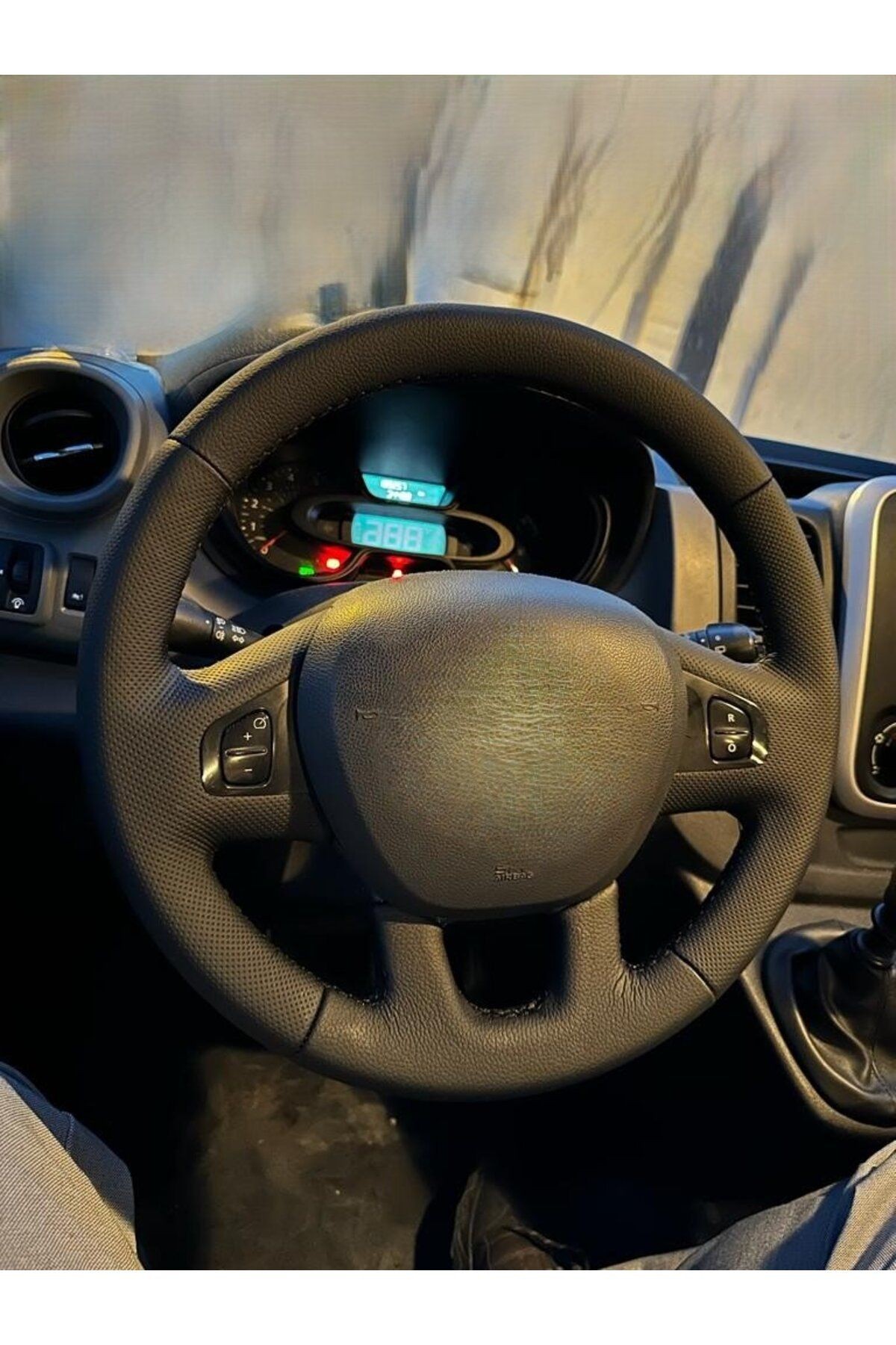 RENAULT TRAFİC ARACA ÖZEL DİREKSİYON KILIFI(AÇIKLAMAYI OKUYUNUZ)