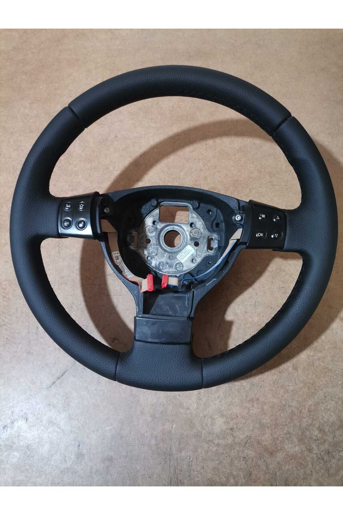 Volkswagen Golf 5 Araca Özel Dikmeli Direksiyon Kılıfı(AÇIKLAMAYI OKUYNUZ)