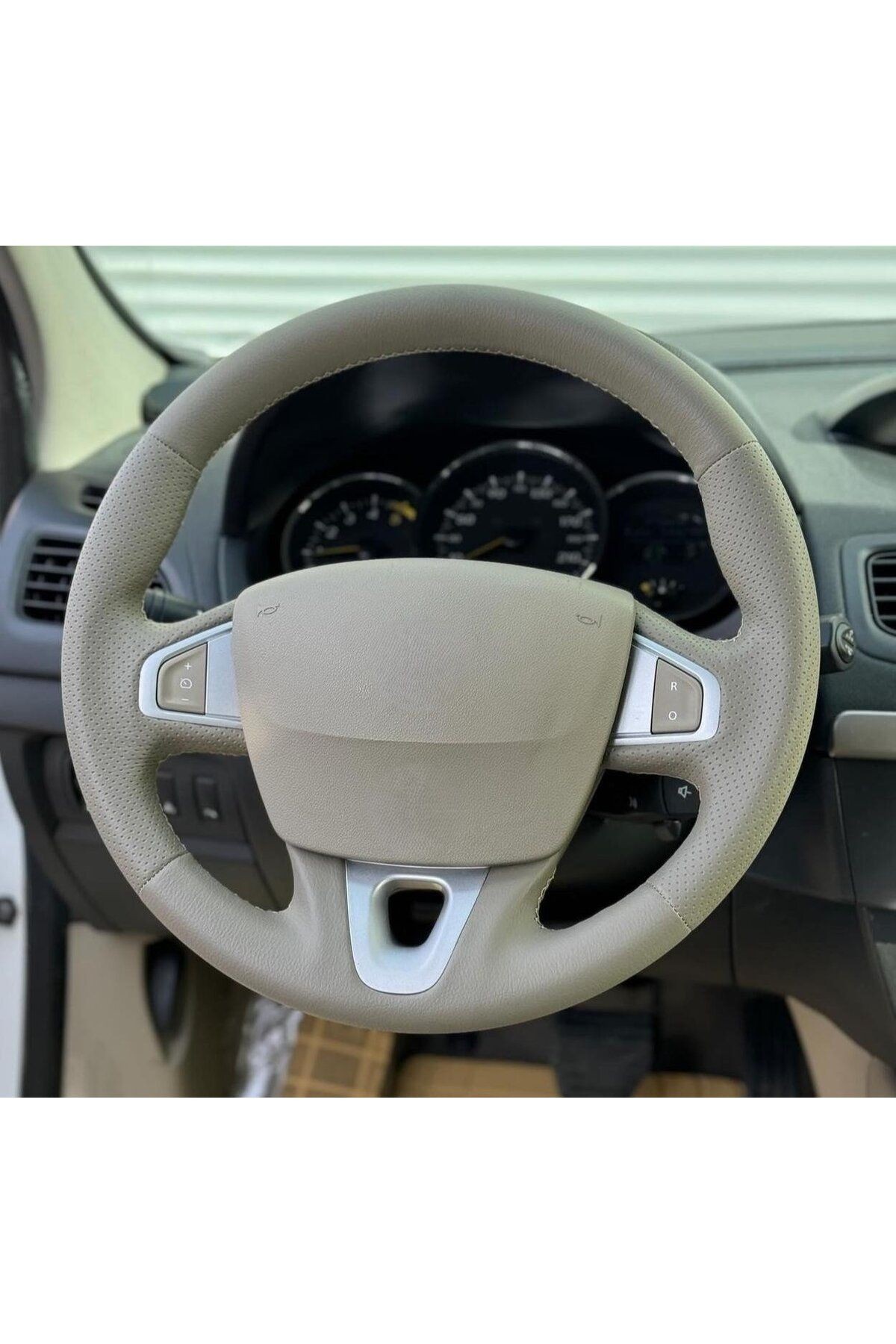 RENAULT FLUANCE ARACA ÖZEL DİKMELİ DİREKSİYON KILIFI (AÇIKLMAAYI OKUYNUZ)