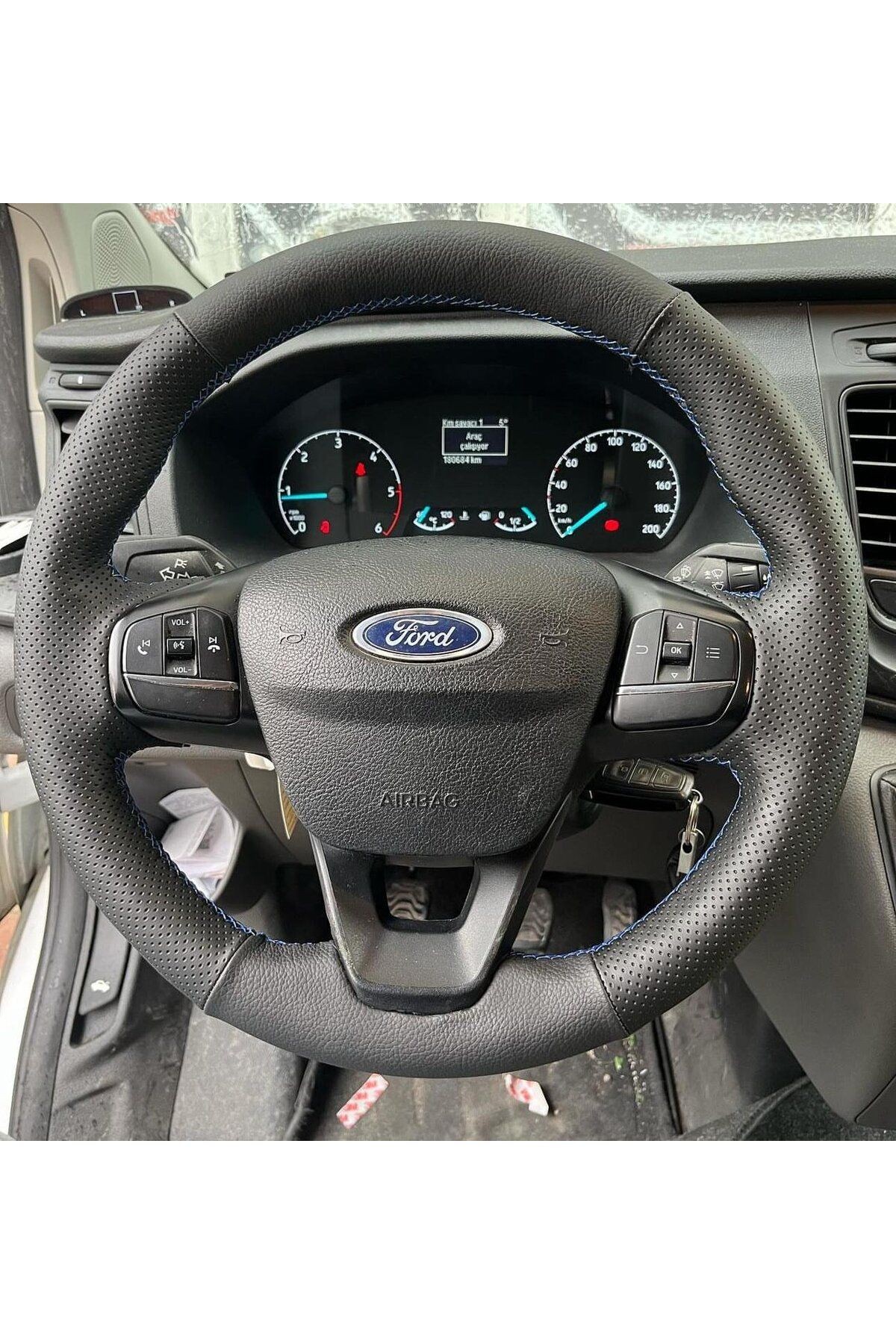 FORD FOCUS 4 ARACA ÖZEL DİKMELİ DİREKSİYON KILIFI(MAVİ İPLİ)